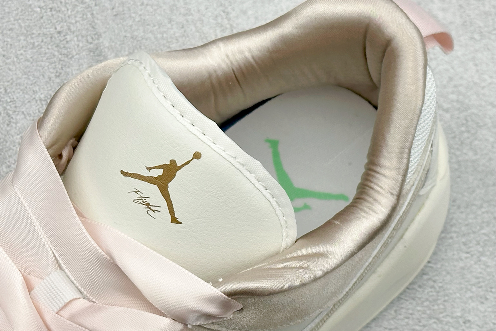 AD版Jordan CMFT ERA 舒适简约低帮运动板鞋 鞋面大面积的网眼透气性拉满 中底的大面积泡棉超级舒适 IH7325-101-莆田鞋,莆田鞋货源,高仿鞋,高仿鞋货源,安福档口,莆田高仿鞋,莆田鞋批发,高仿鞋批发,莆田高仿运动鞋,高仿运动鞋,莆田运动鞋 AD版Jordan CMFT ERA 舒适简约低帮运动板鞋 鞋面大面积的网眼透气性拉满 中底的大面积泡棉超级舒适 IH7325-101