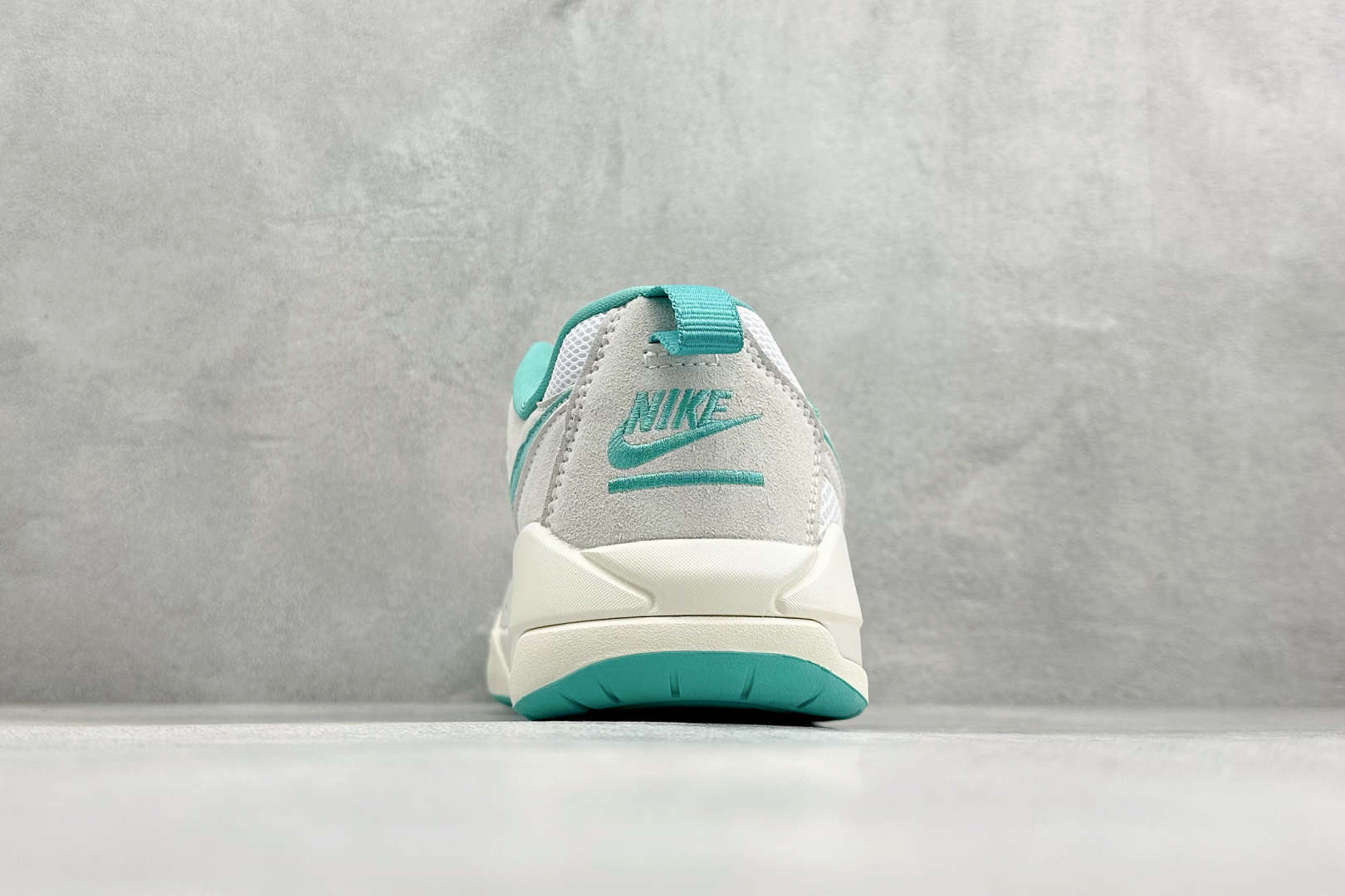 190 AD版Jordan CMFT ERA 舒适简约低帮运动板鞋 鞋面大面积的网眼透气性拉满 中底的大面积泡棉超级舒适 HJ6778-113