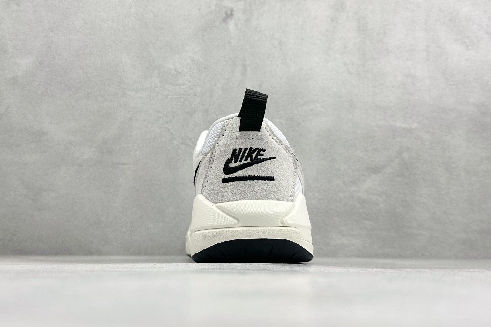 AD版Jordan CMFT ERA 舒适简约低帮运动板鞋 鞋面大面积的网眼透气性拉满 中底的大面积泡棉超级舒适 HJ6777-100