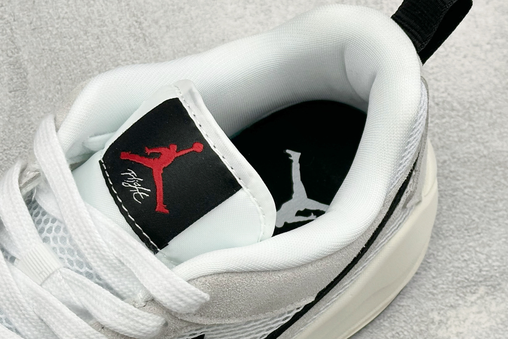 AD版Jordan CMFT ERA 舒适简约低帮运动板鞋 鞋面大面积的网眼透气性拉满 中底的大面积泡棉超级舒适 HJ6777-100