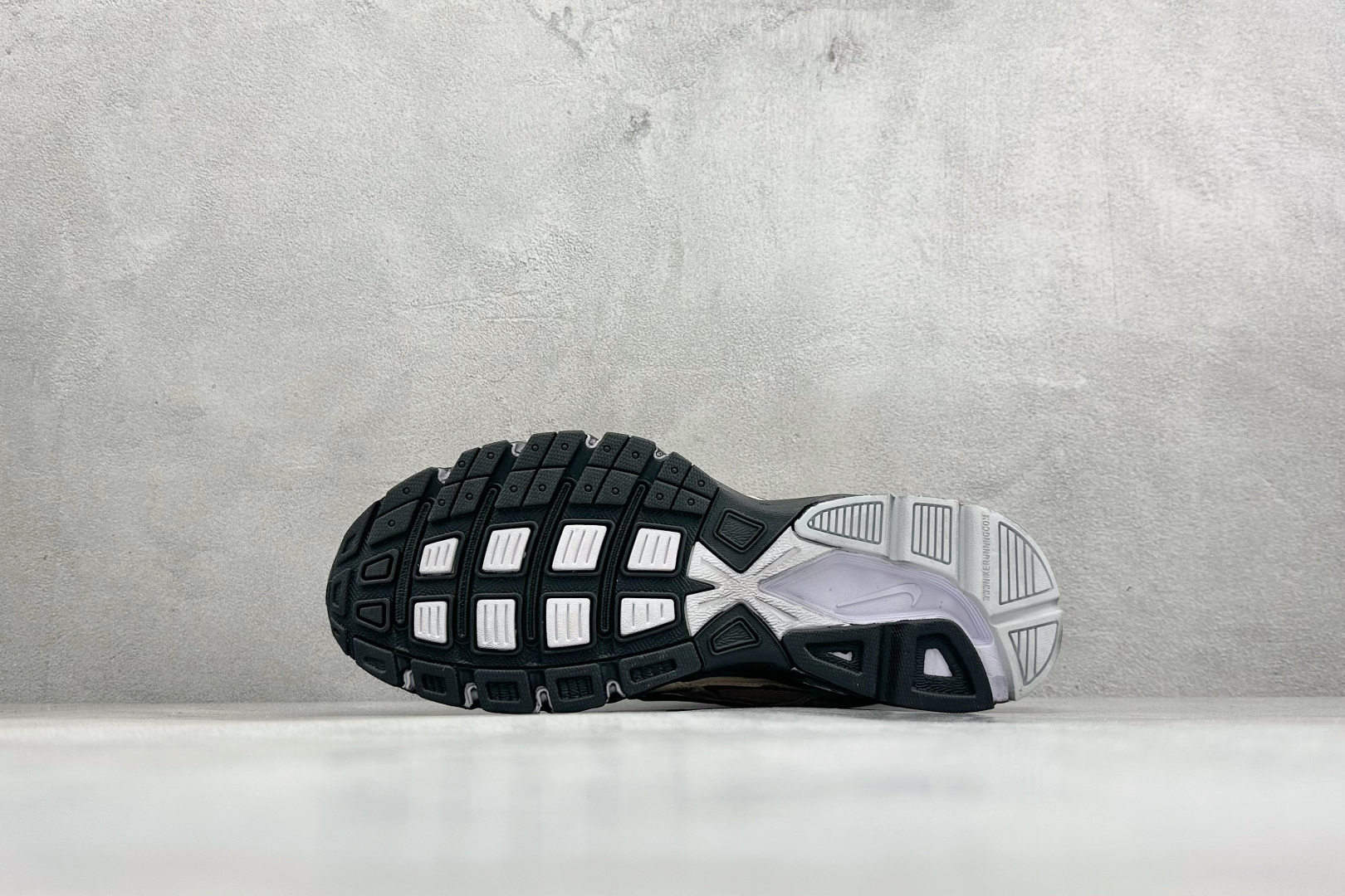 NIKE INITIATOR创始者系列复古休闲运动舒适跑鞋 394055-100