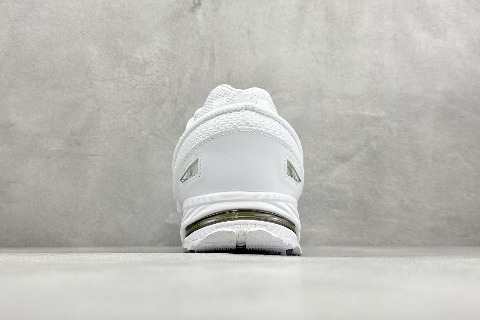 250 Raf Simons Response Trail 舒适百搭低帮生活休闲鞋 B24110