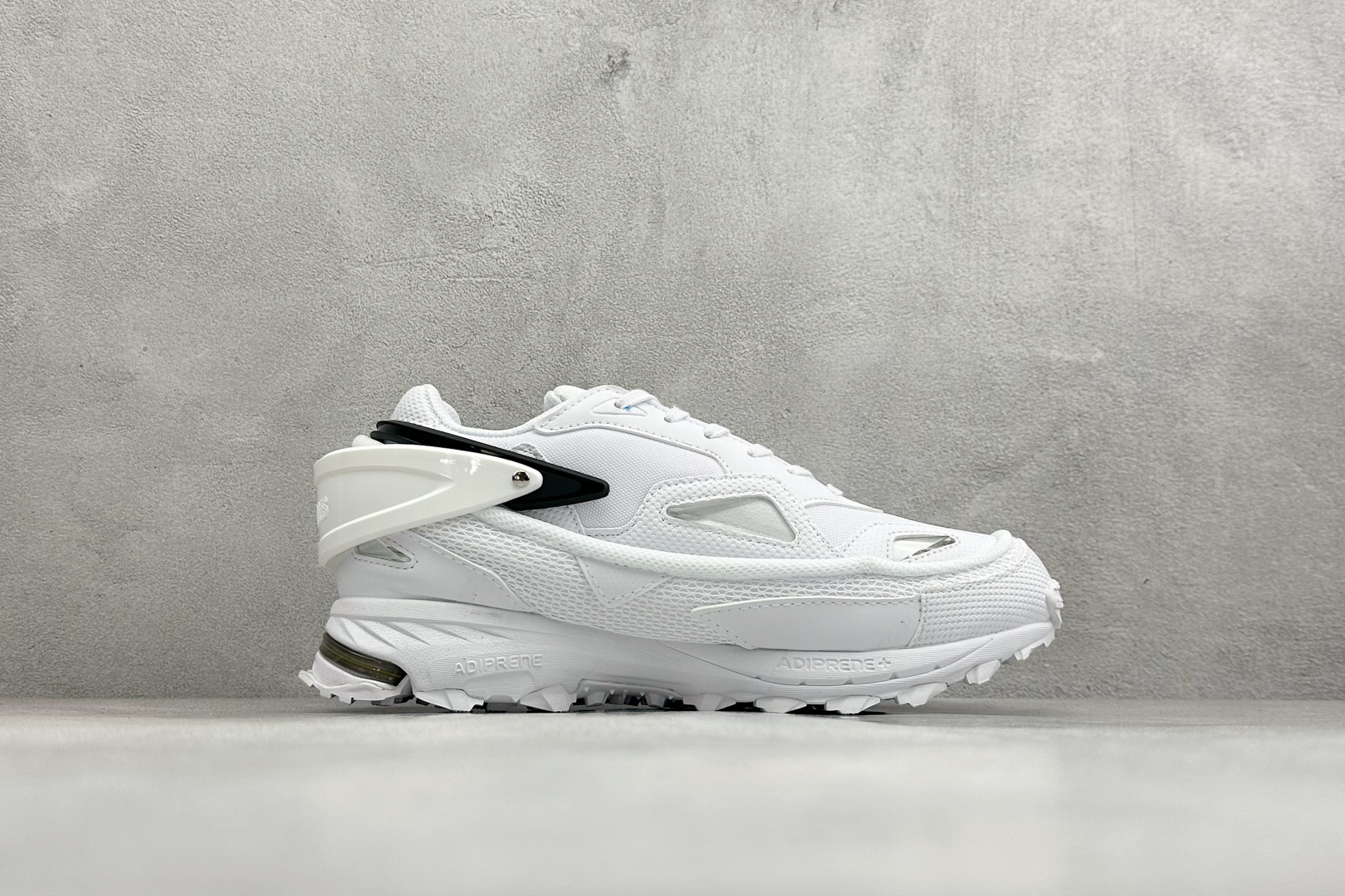 250 Raf Simons Response Trail 舒适百搭低帮生活休闲鞋 B24110