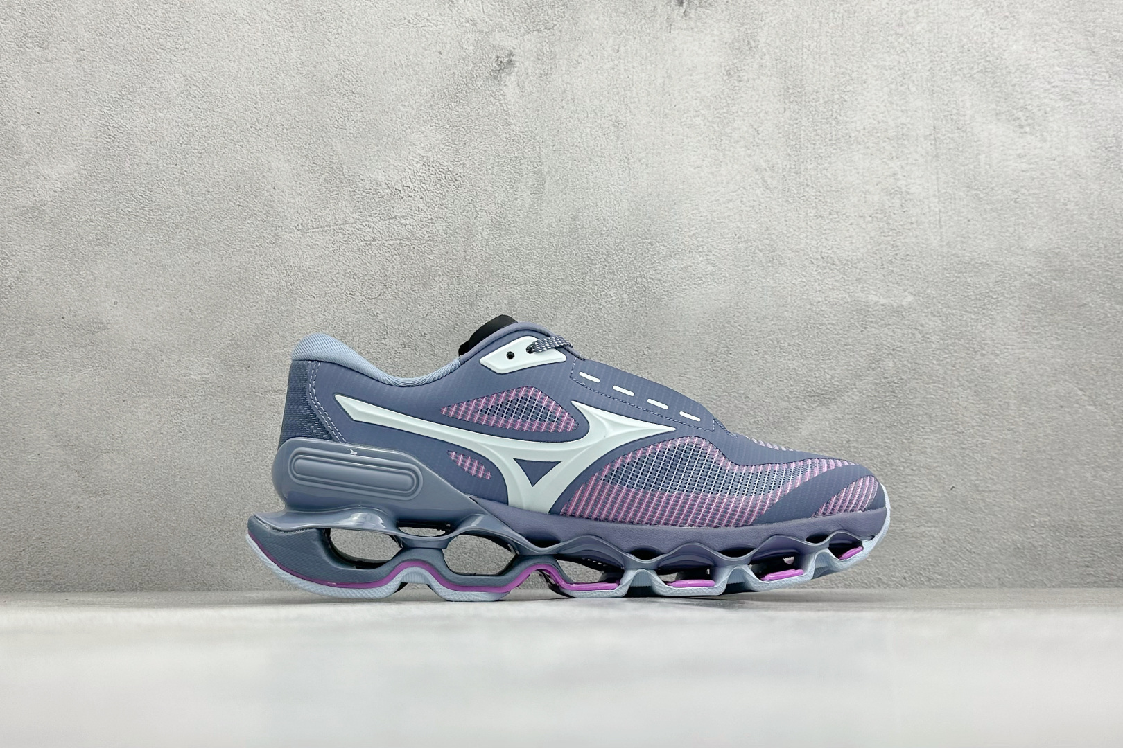 250 Mizuno美津浓15 缓震支撑轻量响应透气舒适防滑耐磨跑步鞋 J1GC26-Chinese UA Cheap High Quatity Brand Clothes Bags handbags Sneakers wholesale wholesaler seller from China Factory suppliers Fashion Clothing Shoes best Quality Beautiful Price 250 Mizuno美津浓15 缓震支撑轻量响应透气舒适防滑耐磨跑步鞋 J1GC26