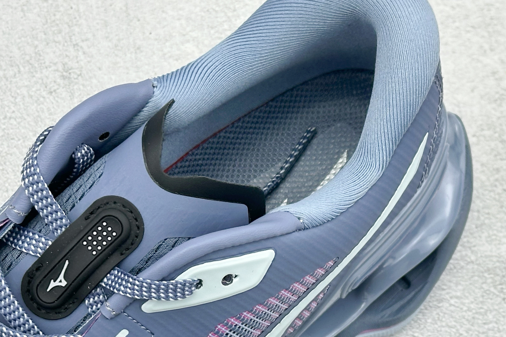 250 Mizuno美津浓15 缓震支撑轻量响应透气舒适防滑耐磨跑步鞋 J1GC26-Chinese UA Cheap High Quatity Brand Clothes Bags handbags Sneakers wholesale wholesaler seller from China Factory suppliers Fashion Clothing Shoes best Quality Beautiful Price 250 Mizuno美津浓15 缓震支撑轻量响应透气舒适防滑耐磨跑步鞋 J1GC26