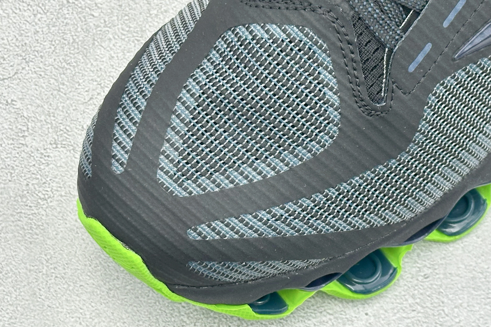 250 Mizuno美津浓15 缓震支撑轻量响应透气舒适防滑耐磨跑步鞋 J1GC26
