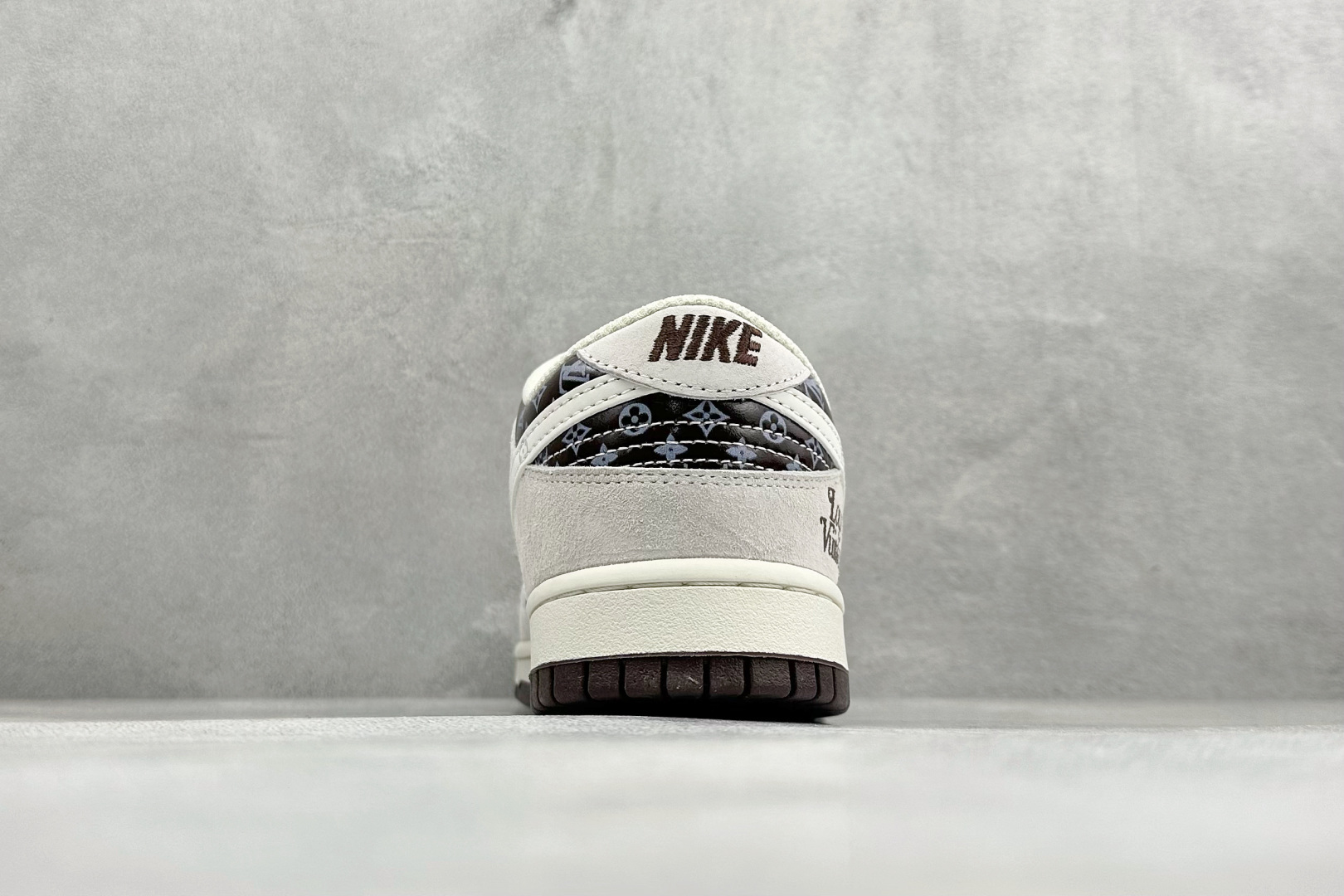 Nike Dunk Low Retro LV联名 周年高端定制 低帮休闲板鞋 DN3168-031