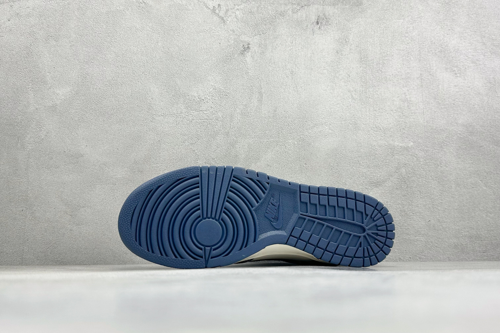 Nike SB Dunk Low“ 北面联名——水墨蓝” 周年高端定制 低帮休闲板鞋 DG2025-003-Top High Quatity Cheap Sneakers Fashion Clothing Clothes Bags handbags Shoes of all Brand wholesale With The best Quality And Beautiful Price from China Factory Chinese suppliers wholesaler seller Nike SB Dunk Low“ 北面联名——水墨蓝” 周年高端定制 低帮休闲板鞋 DG2025-003