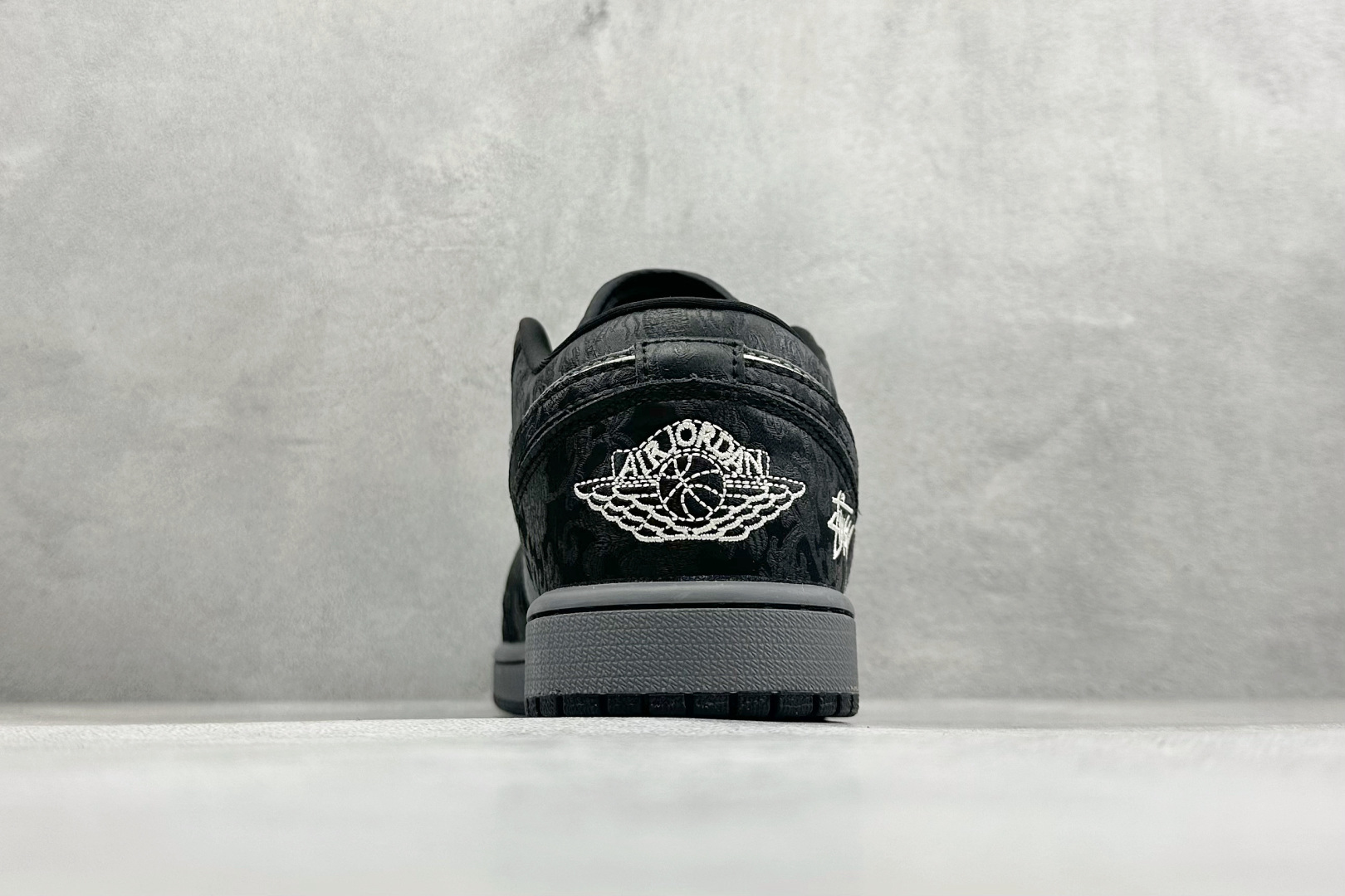 Travis Scott x AJ1 x Stüssy三方联名黑灰低帮 LD8888-015-Top High Quatity Cheap Sneakers Fashion Clothing Clothes Bags handbags Shoes of all Brand wholesale With The best Quality And Beautiful Price from China Factory Chinese suppliers wholesaler seller Travis Scott x AJ1 x Stüssy三方联名黑灰低帮 LD8888-015