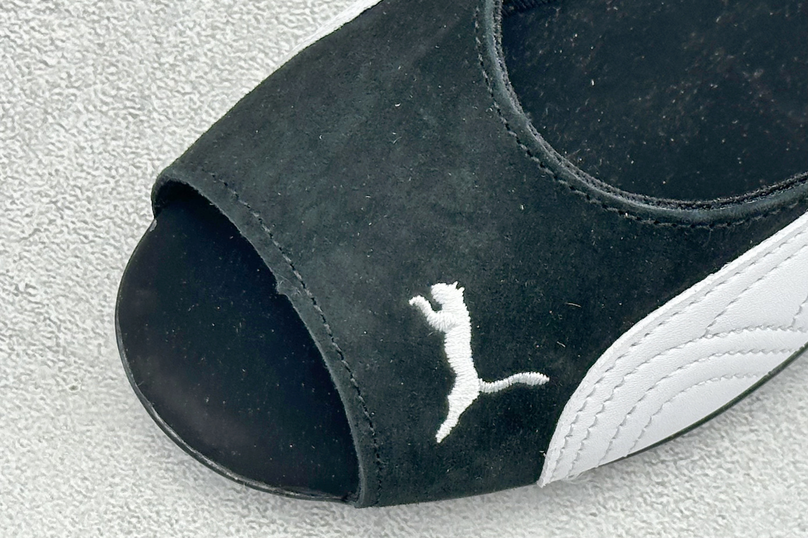 FX版PUMA Speedcat 芭蕾薄底 柔软舒适 平底复古运动休闲鞋 404839-01-Top High Quatity Cheap Sneakers Fashion Clothing Clothes Bags handbags Shoes of all Brand wholesale With The best Quality And Beautiful Price from China Factory Chinese suppliers wholesaler seller FX版PUMA Speedcat 芭蕾薄底 柔软舒适 平底复古运动休闲鞋 404839-01