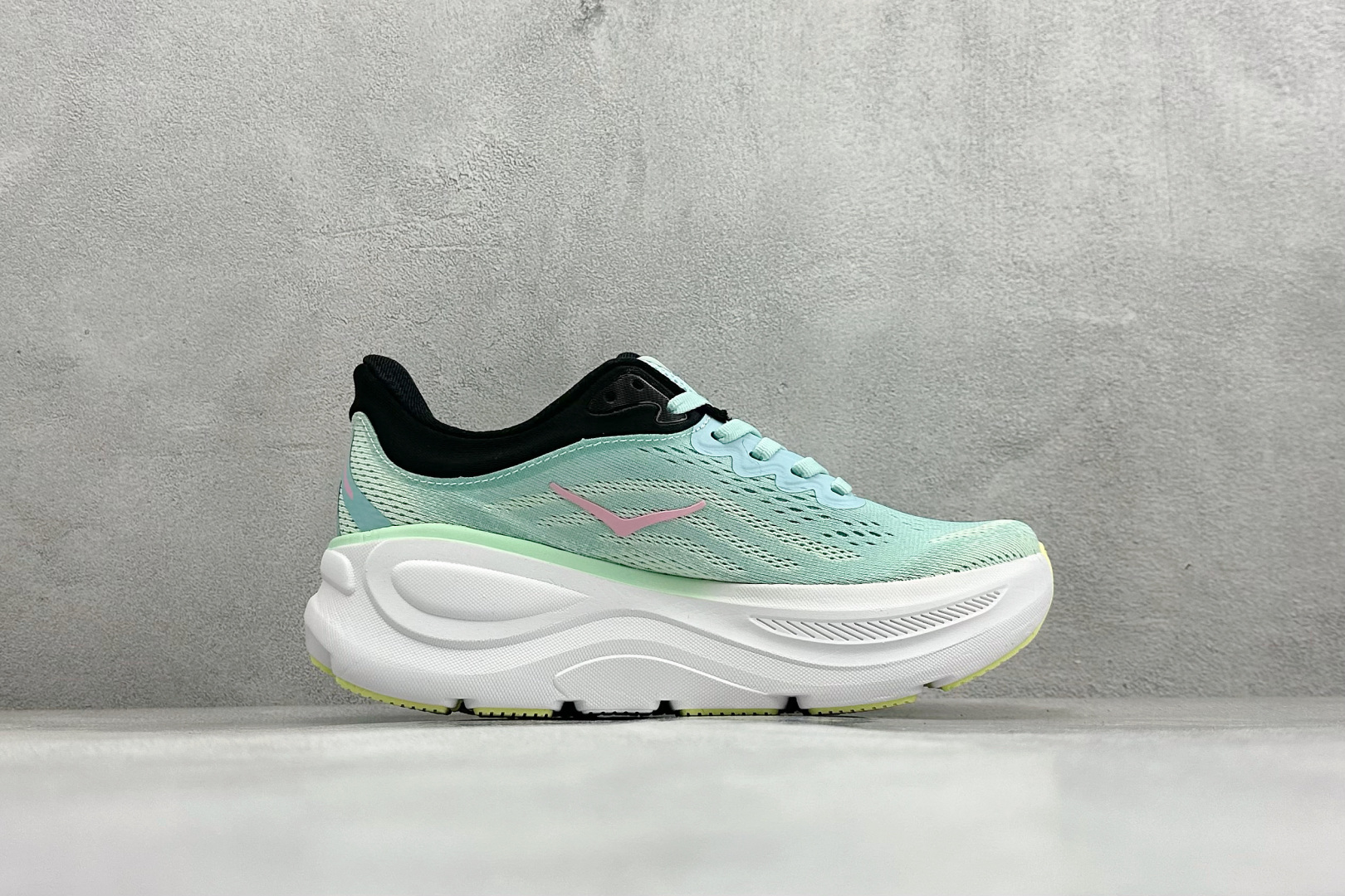 170 ST版HOKA ONE ONE Bondi 9 复古舒适防滑耐磨低帮山地户外跑步鞋 1162014/BTF