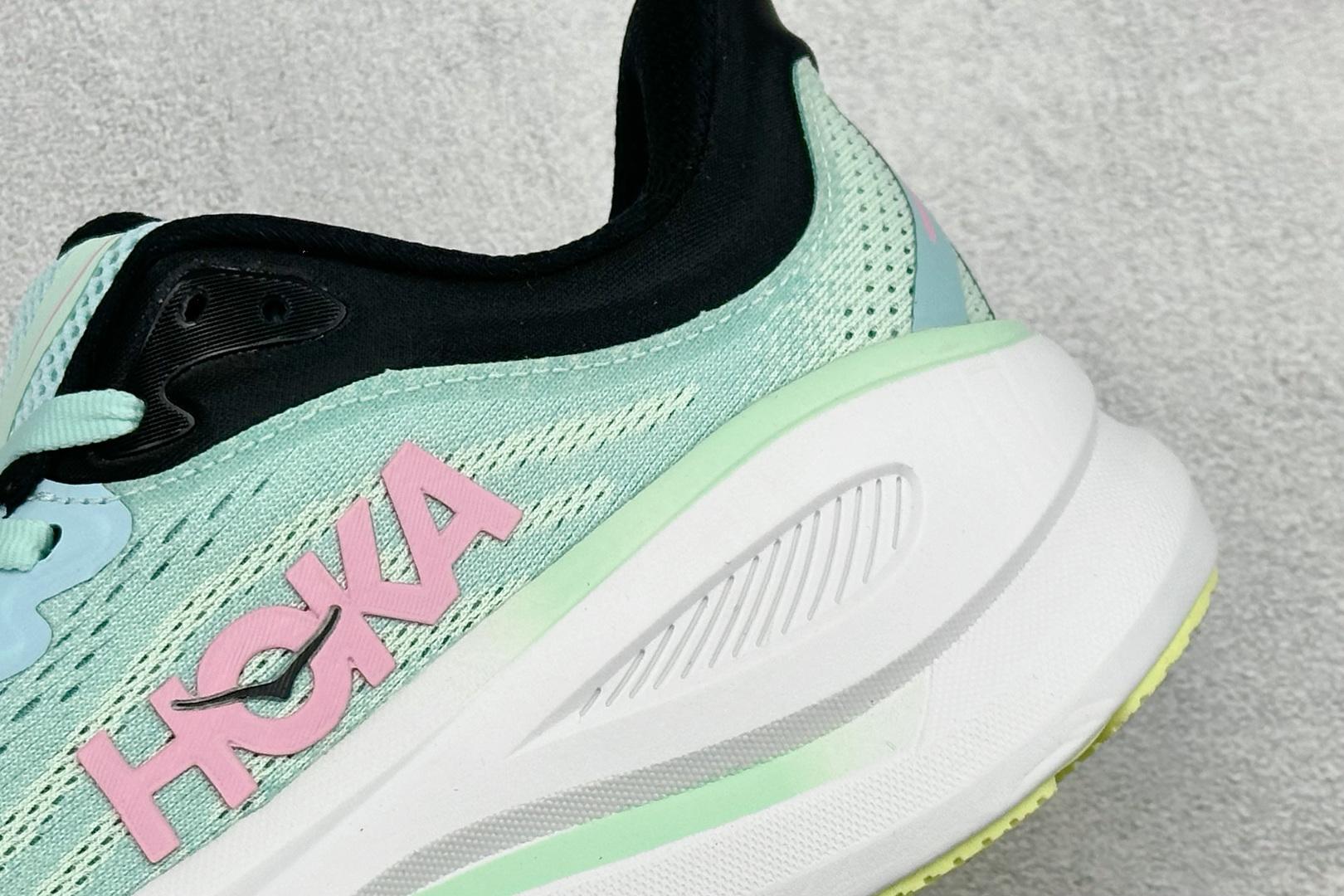 170 ST版HOKA ONE ONE Bondi 9 复古舒适防滑耐磨低帮山地户外跑步鞋 1162014/BTF