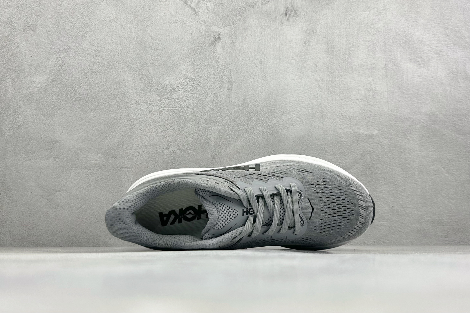 170 ST版HOKA ONE ONE Bondi 9 复古舒适防滑耐磨低帮山地户外跑步鞋 1162011/GCTC