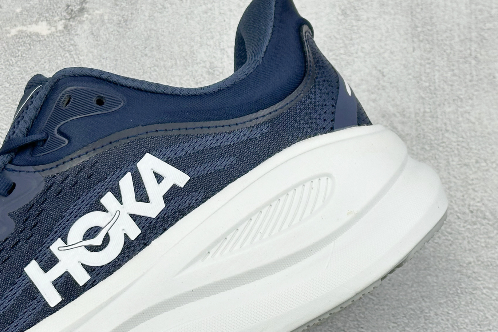 170 ST版HOKA ONE ONE Bondi 9 复古舒适防滑耐磨低帮山地户外跑步鞋 1162011/VYN-Chinese UA Cheap High Quatity Brand Clothes Bags handbags Sneakers wholesale wholesaler seller from China Factory suppliers Fashion Clothing Shoes best Quality Beautiful Price 170 ST版HOKA ONE ONE Bondi 9 复古舒适防滑耐磨低帮山地户外跑步鞋 1162011/VYN
