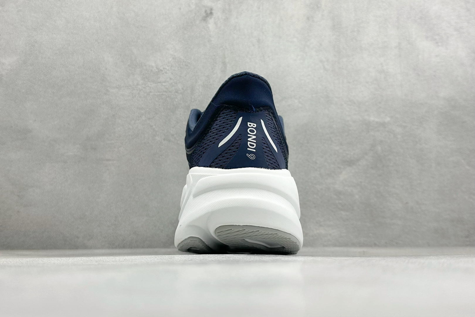170 ST版HOKA ONE ONE Bondi 9 复古舒适防滑耐磨低帮山地户外跑步鞋 1162011/VYN-Chinese UA Cheap High Quatity Brand Clothes Bags handbags Sneakers wholesale wholesaler seller from China Factory suppliers Fashion Clothing Shoes best Quality Beautiful Price 170 ST版HOKA ONE ONE Bondi 9 复古舒适防滑耐磨低帮山地户外跑步鞋 1162011/VYN