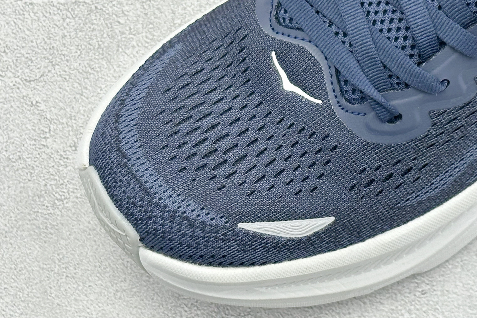 170 ST版HOKA ONE ONE Bondi 9 复古舒适防滑耐磨低帮山地户外跑步鞋 1162011/VYN-Chinese UA Cheap High Quatity Brand Clothes Bags handbags Sneakers wholesale wholesaler seller from China Factory suppliers Fashion Clothing Shoes best Quality Beautiful Price 170 ST版HOKA ONE ONE Bondi 9 复古舒适防滑耐磨低帮山地户外跑步鞋 1162011/VYN