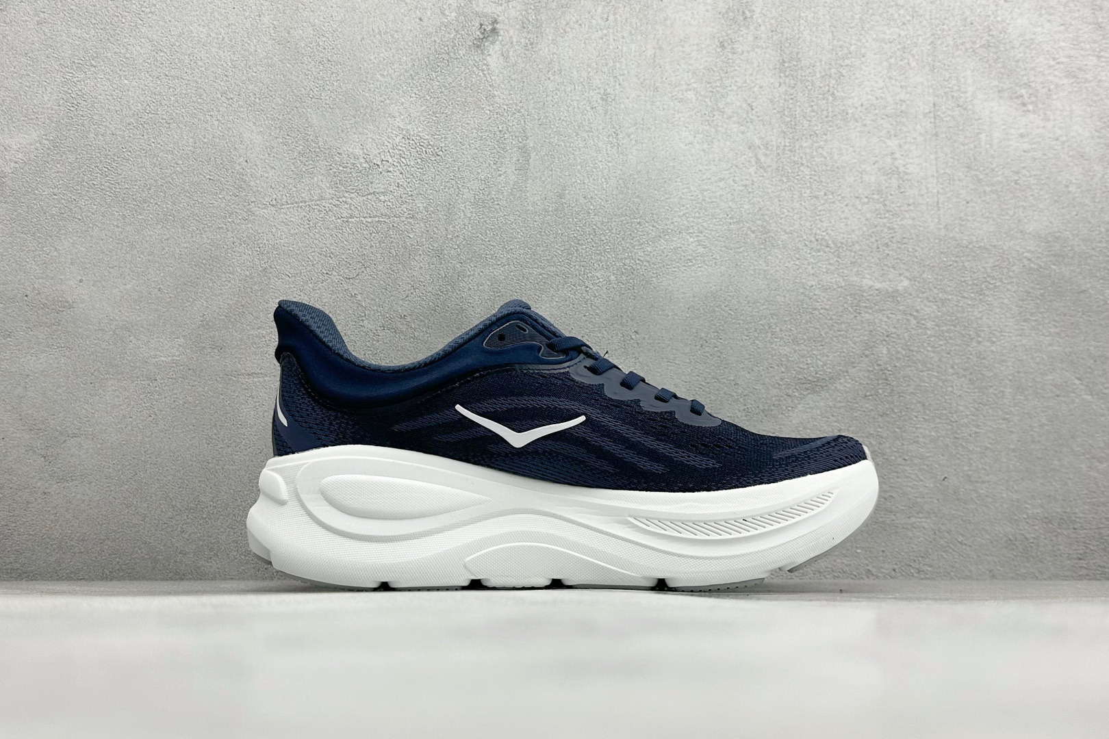 170 ST版HOKA ONE ONE Bondi 9 复古舒适防滑耐磨低帮山地户外跑步鞋 1162011/VYN-Chinese UA Cheap High Quatity Brand Clothes Bags handbags Sneakers wholesale wholesaler seller from China Factory suppliers Fashion Clothing Shoes best Quality Beautiful Price 170 ST版HOKA ONE ONE Bondi 9 复古舒适防滑耐磨低帮山地户外跑步鞋 1162011/VYN
