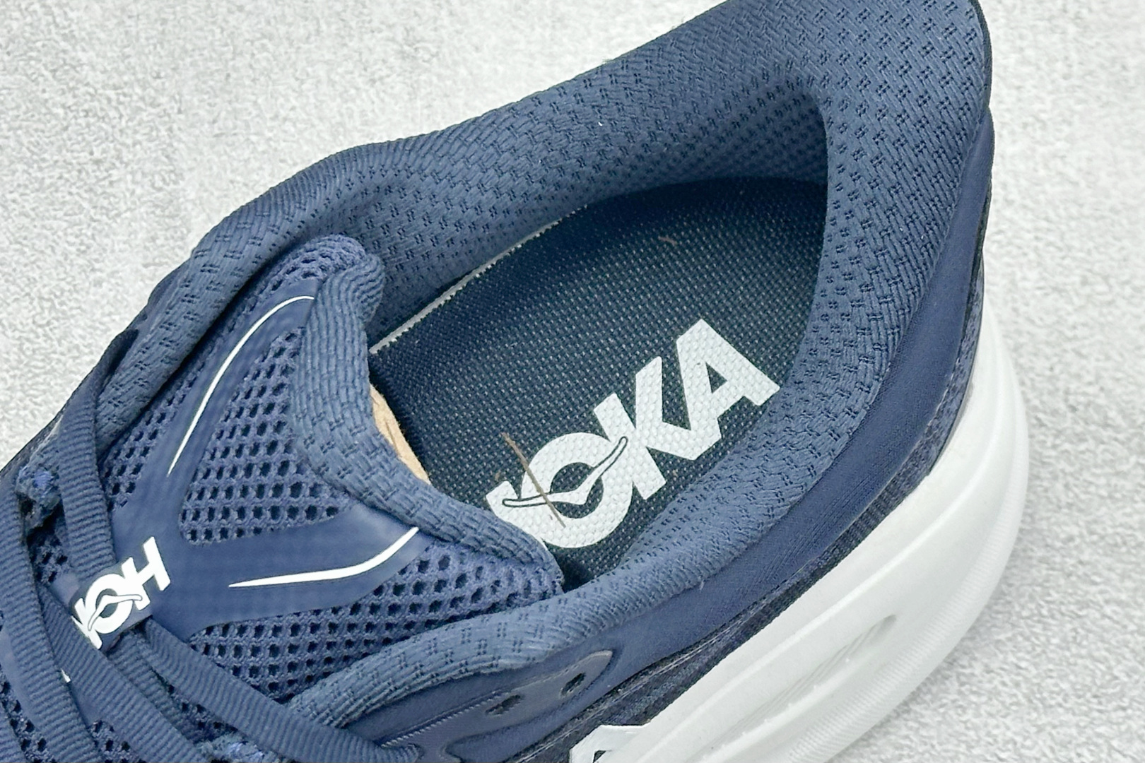 170 ST版HOKA ONE ONE Bondi 9 复古舒适防滑耐磨低帮山地户外跑步鞋 1162011/VYN-Chinese UA Cheap High Quatity Brand Clothes Bags handbags Sneakers wholesale wholesaler seller from China Factory suppliers Fashion Clothing Shoes best Quality Beautiful Price 170 ST版HOKA ONE ONE Bondi 9 复古舒适防滑耐磨低帮山地户外跑步鞋 1162011/VYN