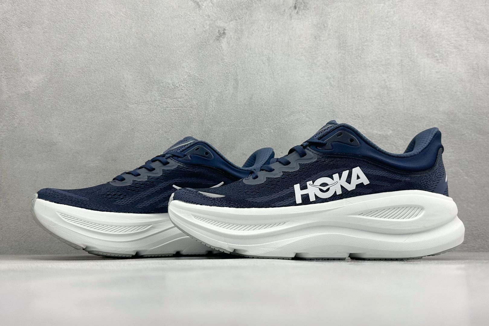 170 ST版HOKA ONE ONE Bondi 9 复古舒适防滑耐磨低帮山地户外跑步鞋 1162011/VYN-Chinese UA Cheap High Quatity Brand Clothes Bags handbags Sneakers wholesale wholesaler seller from China Factory suppliers Fashion Clothing Shoes best Quality Beautiful Price 170 ST版HOKA ONE ONE Bondi 9 复古舒适防滑耐磨低帮山地户外跑步鞋 1162011/VYN