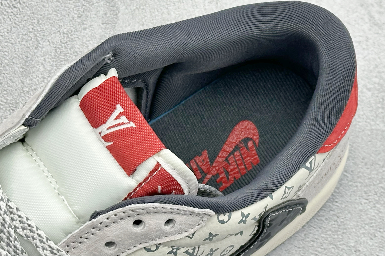 Travis Scott x LV x Air Jordan 1 Low SP AJ1 乔1 低帮文化休闲板鞋 XS2025-DF25-Top High Quatity Cheap Sneakers Fashion Clothing Clothes Bags handbags Shoes of all Brand wholesale With The best Quality And Beautiful Price from China Factory Chinese suppliers wholesaler seller Travis Scott x LV x Air Jordan 1 Low SP AJ1 乔1 低帮文化休闲板鞋 XS2025-DF25