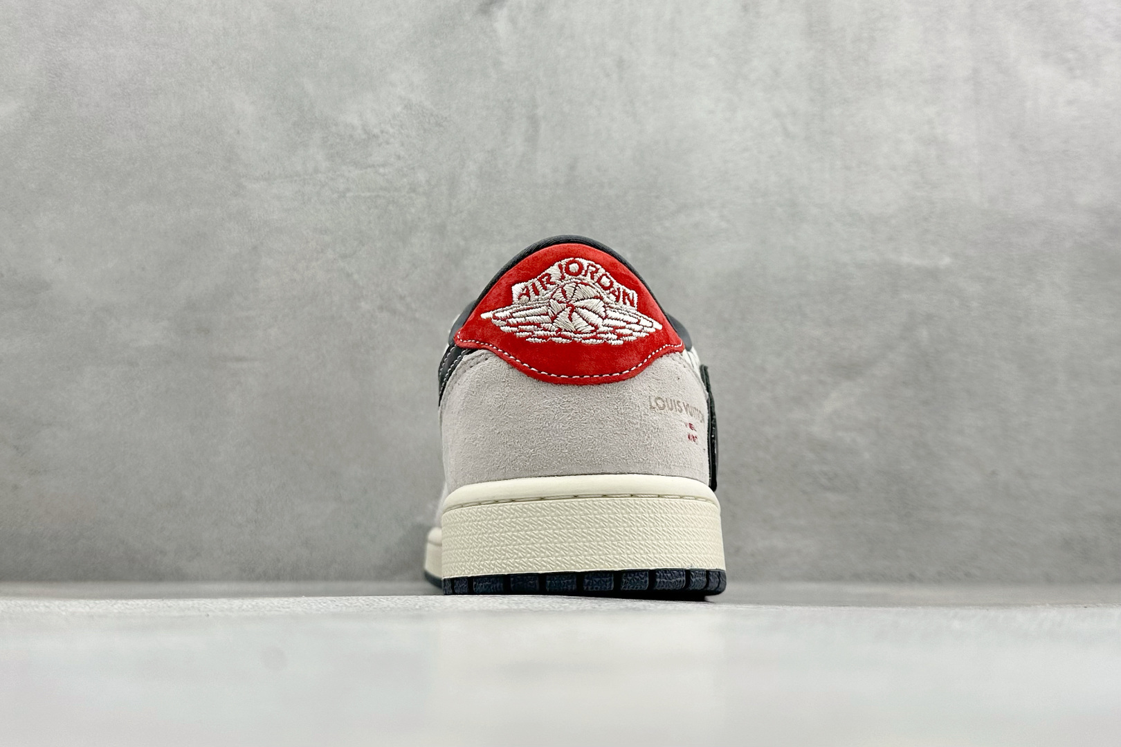 Travis Scott x LV x Air Jordan 1 Low SP AJ1 乔1 低帮文化休闲板鞋 XS2025-DF25-Top High Quatity Cheap Sneakers Fashion Clothing Clothes Bags handbags Shoes of all Brand wholesale With The best Quality And Beautiful Price from China Factory Chinese suppliers wholesaler seller Travis Scott x LV x Air Jordan 1 Low SP AJ1 乔1 低帮文化休闲板鞋 XS2025-DF25