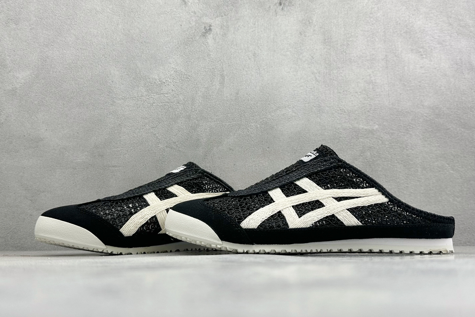 OnitsukaTige /鬼塚虎 Mexico 66 Sabot 网面透气一脚蹬半拖 1183C123-001-Top High Quatity Cheap Sneakers Fashion Clothing Clothes Bags handbags Shoes of all Brand wholesale With The best Quality And Beautiful Price from China Factory Chinese suppliers wholesaler seller OnitsukaTige /鬼塚虎 Mexico 66 Sabot 网面透气一脚蹬半拖 1183C123-001