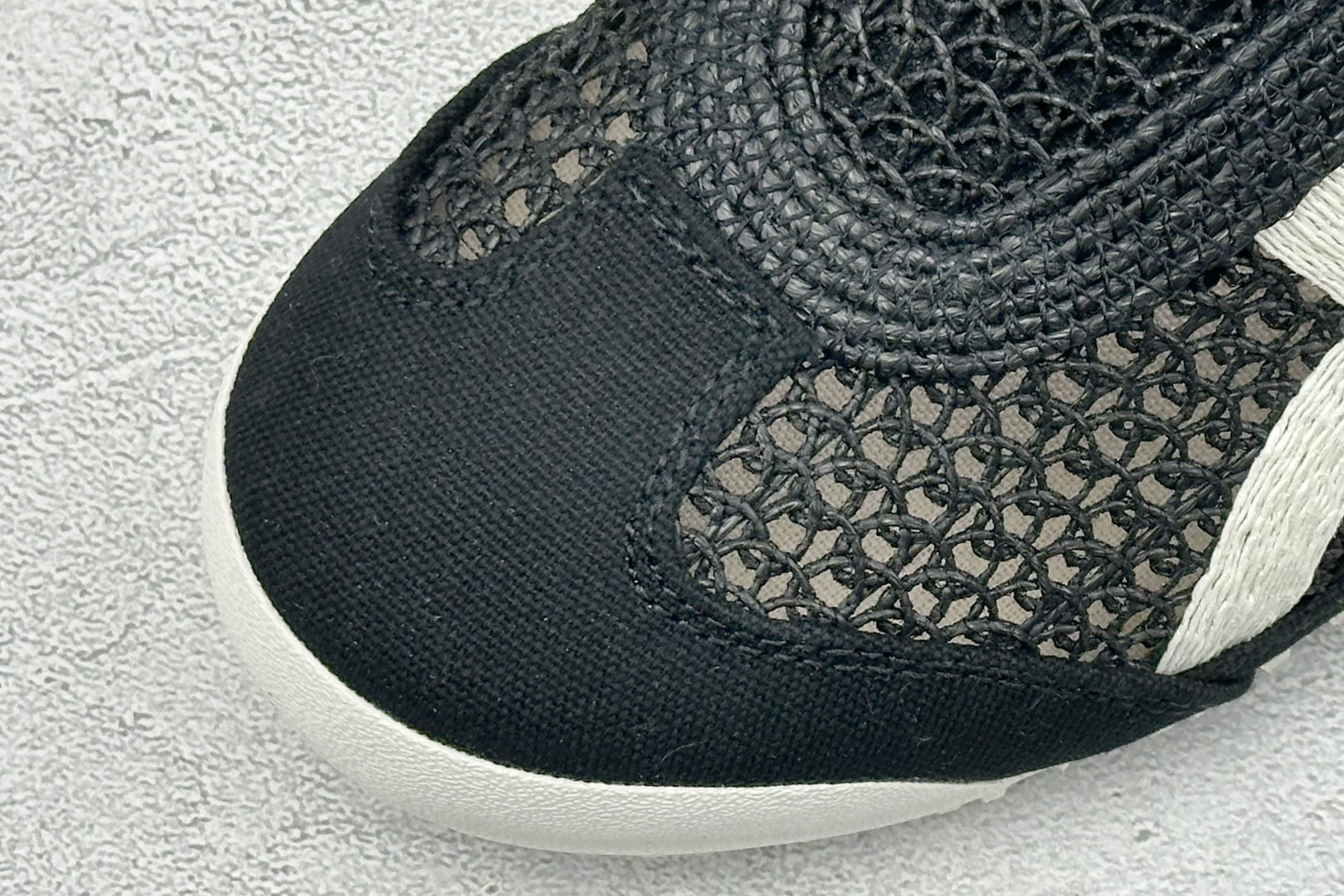 OnitsukaTige /鬼塚虎 Mexico 66 Sabot 网面透气一脚蹬半拖 1183C123-001-Top High Quatity Cheap Sneakers Fashion Clothing Clothes Bags handbags Shoes of all Brand wholesale With The best Quality And Beautiful Price from China Factory Chinese suppliers wholesaler seller OnitsukaTige /鬼塚虎 Mexico 66 Sabot 网面透气一脚蹬半拖 1183C123-001