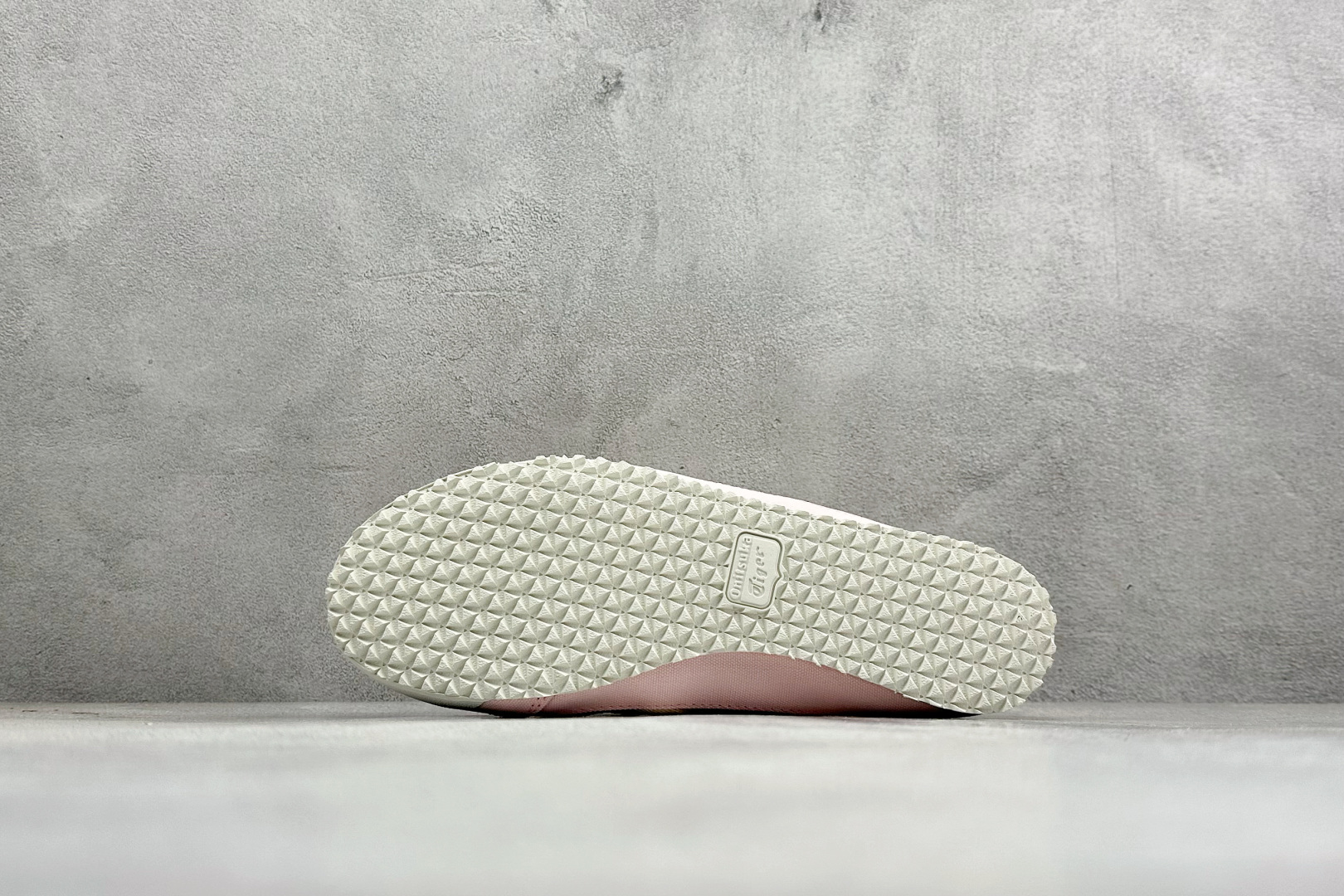 OnitsukaTige /鬼塚虎 Mexico 66 Sabot 网面透气一脚蹬半拖 1183C123-700-Top High Quatity Cheap Sneakers Fashion Clothing Clothes Bags handbags Shoes of all Brand wholesale With The best Quality And Beautiful Price from China Factory Chinese suppliers wholesaler seller OnitsukaTige /鬼塚虎 Mexico 66 Sabot 网面透气一脚蹬半拖 1183C123-700