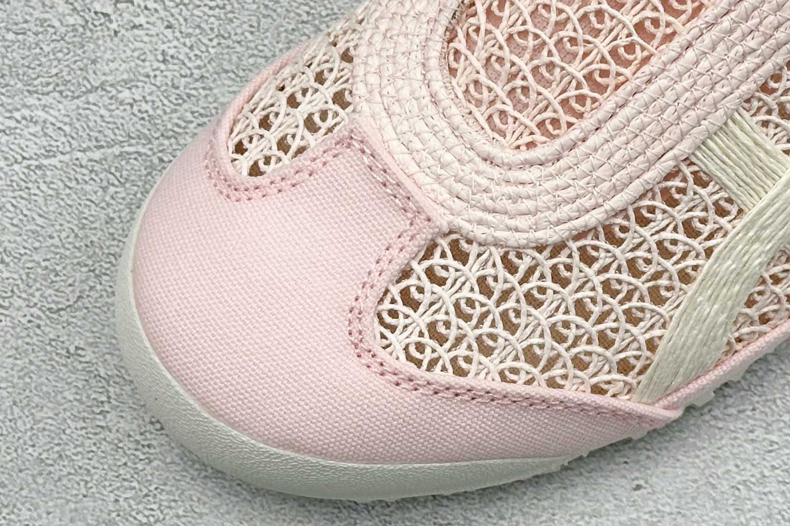 OnitsukaTige /鬼塚虎 Mexico 66 Sabot 网面透气一脚蹬半拖 1183C123-700-Top High Quatity Cheap Sneakers Fashion Clothing Clothes Bags handbags Shoes of all Brand wholesale With The best Quality And Beautiful Price from China Factory Chinese suppliers wholesaler seller OnitsukaTige /鬼塚虎 Mexico 66 Sabot 网面透气一脚蹬半拖 1183C123-700