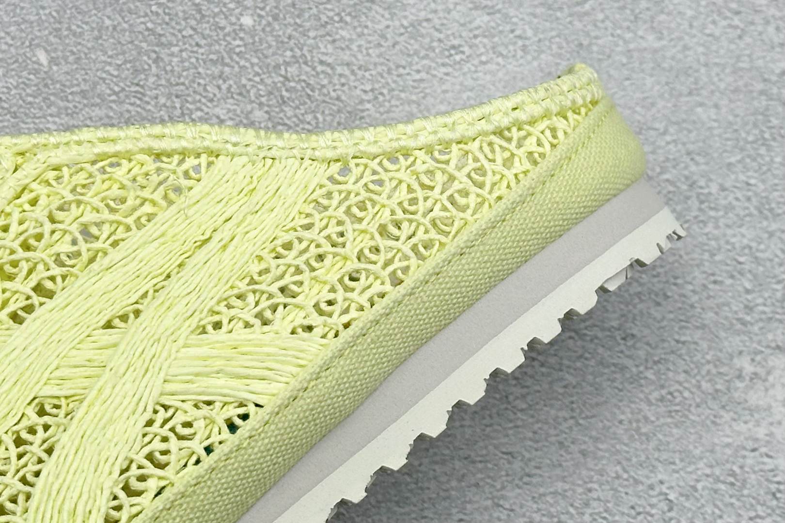 OnitsukaTige /鬼塚虎 Mexico 66 Sabot 网面透气一脚蹬半拖 1183A707-750-Top High Quatity Cheap Sneakers Fashion Clothing Clothes Bags handbags Shoes of all Brand wholesale With The best Quality And Beautiful Price from China Factory Chinese suppliers wholesaler seller OnitsukaTige /鬼塚虎 Mexico 66 Sabot 网面透气一脚蹬半拖 1183A707-750
