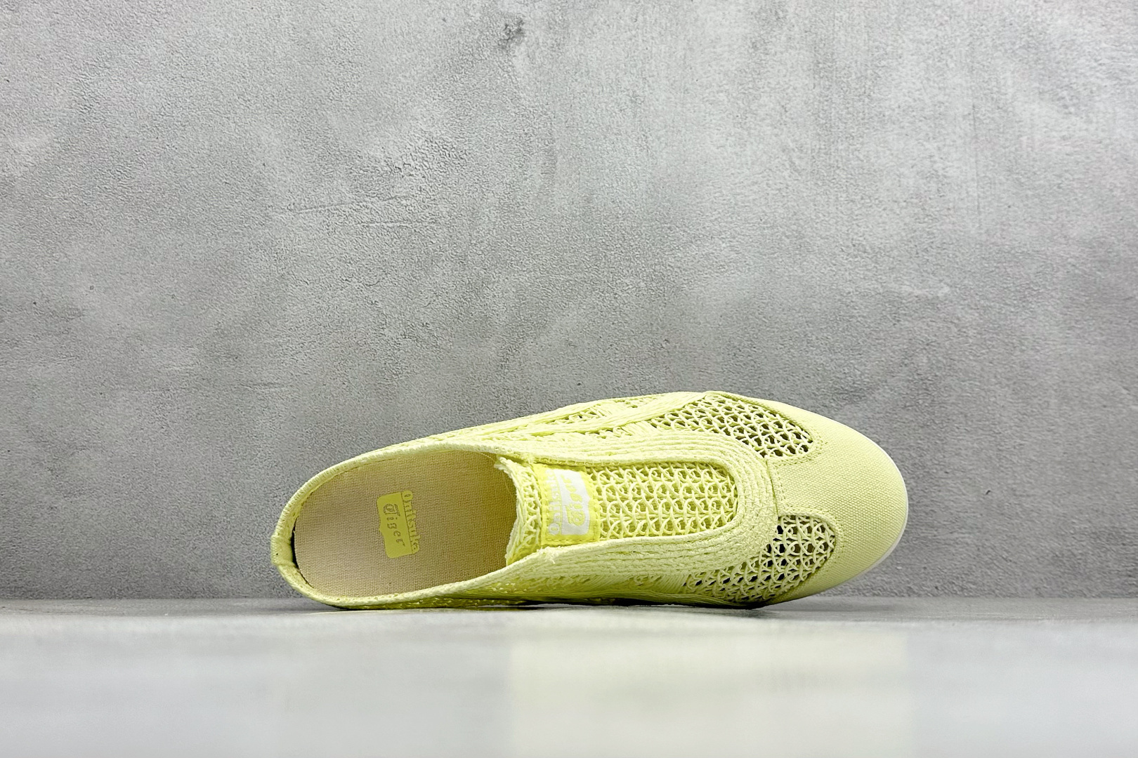 OnitsukaTige /鬼塚虎 Mexico 66 Sabot 网面透气一脚蹬半拖 1183A707-750-Top High Quatity Cheap Sneakers Fashion Clothing Clothes Bags handbags Shoes of all Brand wholesale With The best Quality And Beautiful Price from China Factory Chinese suppliers wholesaler seller OnitsukaTige /鬼塚虎 Mexico 66 Sabot 网面透气一脚蹬半拖 1183A707-750