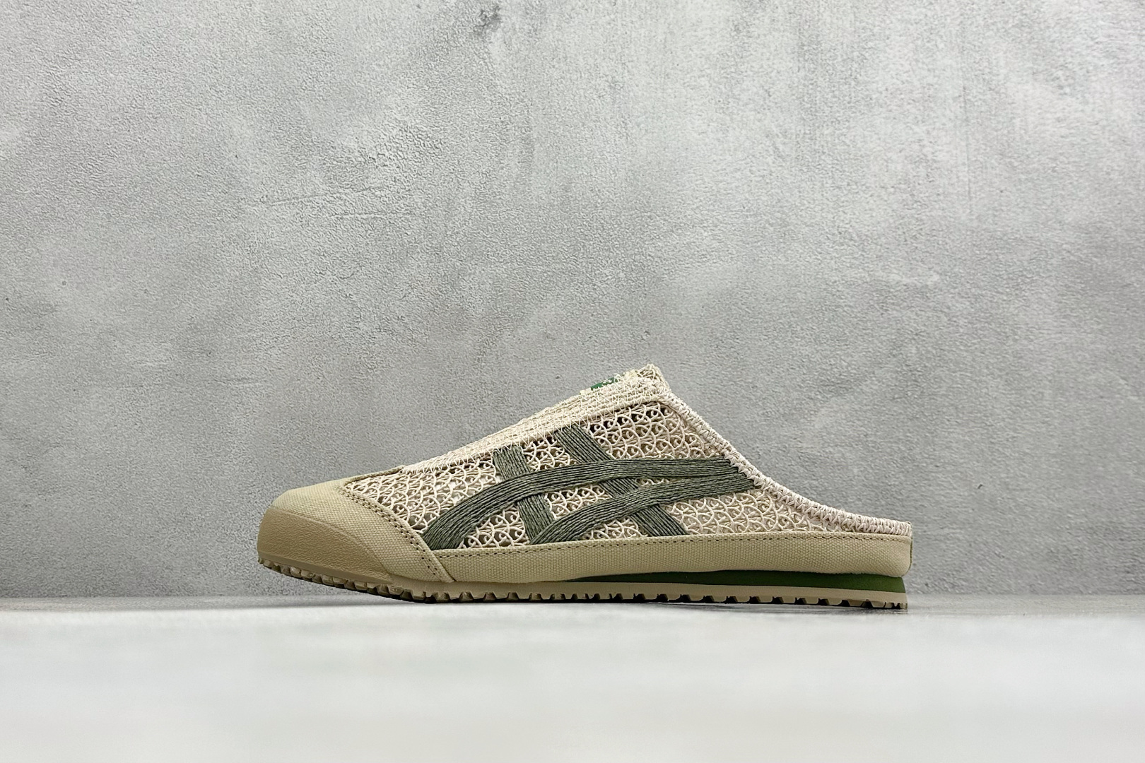 130 OnitsukaTige /鬼塚虎 Mexico 66 Sabot 网面透气一脚蹬半拖 1183C123-252