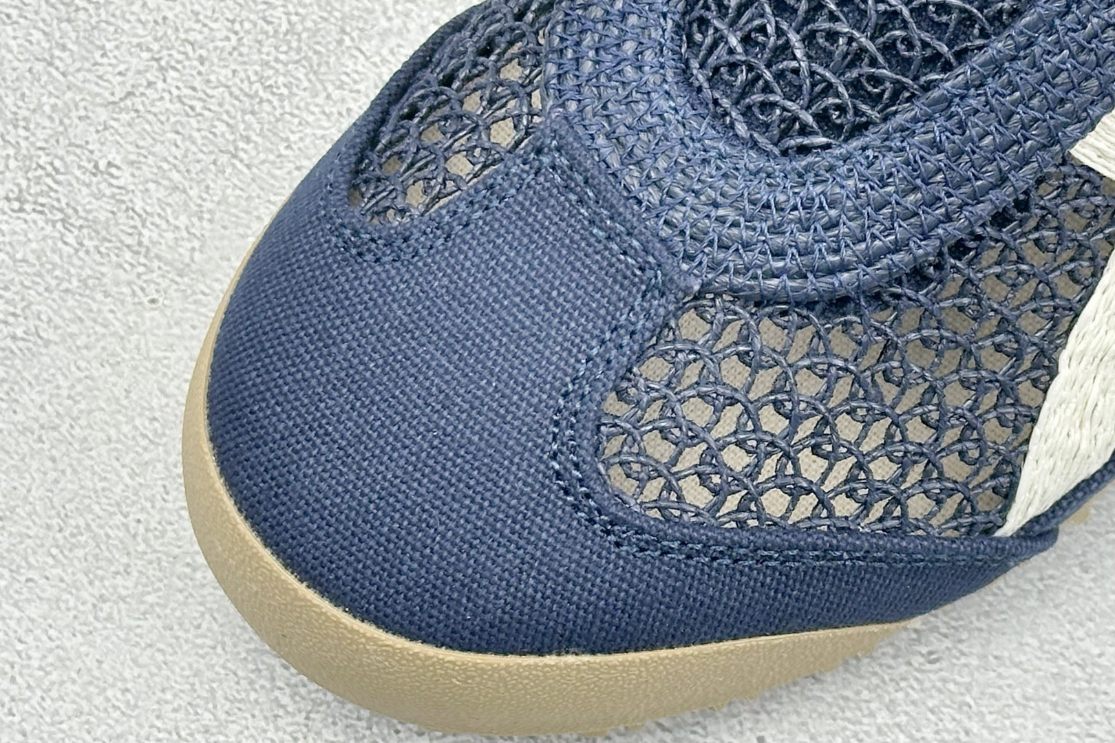OnitsukaTige /鬼塚虎 Mexico 66 Sabot 网面透气一脚蹬半拖 1183C123-400-Top High Quatity Cheap Sneakers Fashion Clothing Clothes Bags handbags Shoes of all Brand wholesale With The best Quality And Beautiful Price from China Factory Chinese suppliers wholesaler seller OnitsukaTige /鬼塚虎 Mexico 66 Sabot 网面透气一脚蹬半拖 1183C123-400