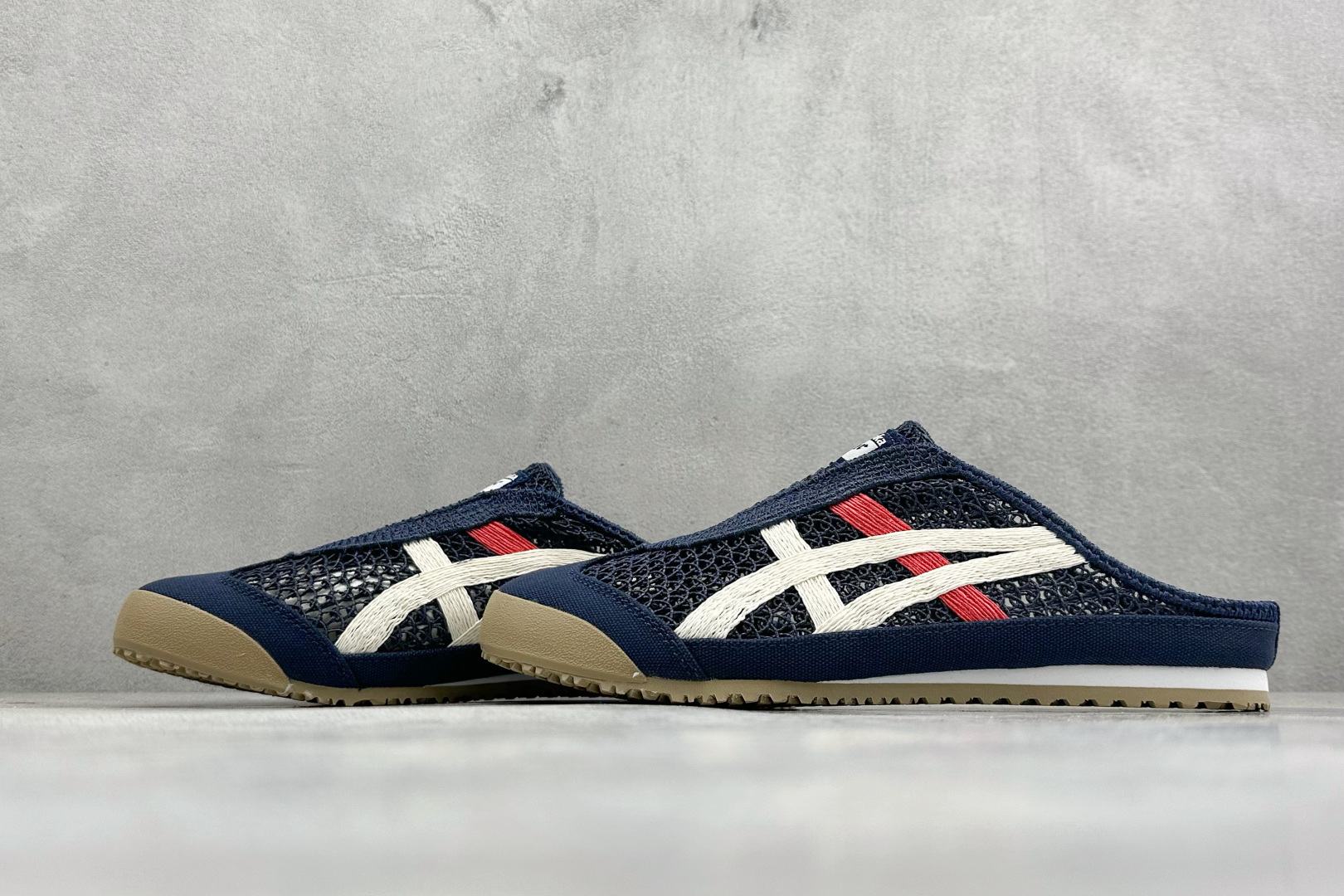 OnitsukaTige /鬼塚虎 Mexico 66 Sabot 网面透气一脚蹬半拖 1183C123-400-Top High Quatity Cheap Sneakers Fashion Clothing Clothes Bags handbags Shoes of all Brand wholesale With The best Quality And Beautiful Price from China Factory Chinese suppliers wholesaler seller OnitsukaTige /鬼塚虎 Mexico 66 Sabot 网面透气一脚蹬半拖 1183C123-400