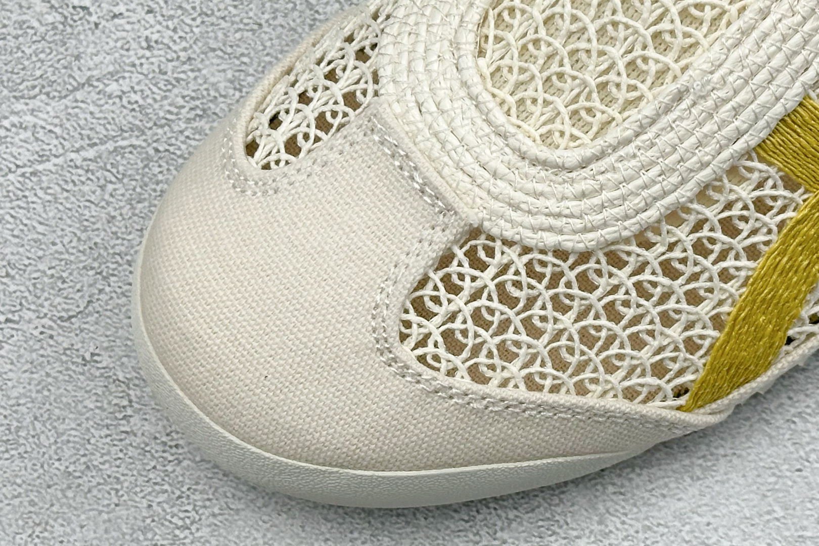 OnitsukaTige /鬼塚虎 Mexico 66 Sabot 网面透气一脚蹬半拖 1183C123-104-Top High Quatity Cheap Sneakers Fashion Clothing Clothes Bags handbags Shoes of all Brand wholesale With The best Quality And Beautiful Price from China Factory Chinese suppliers wholesaler seller OnitsukaTige /鬼塚虎 Mexico 66 Sabot 网面透气一脚蹬半拖 1183C123-104