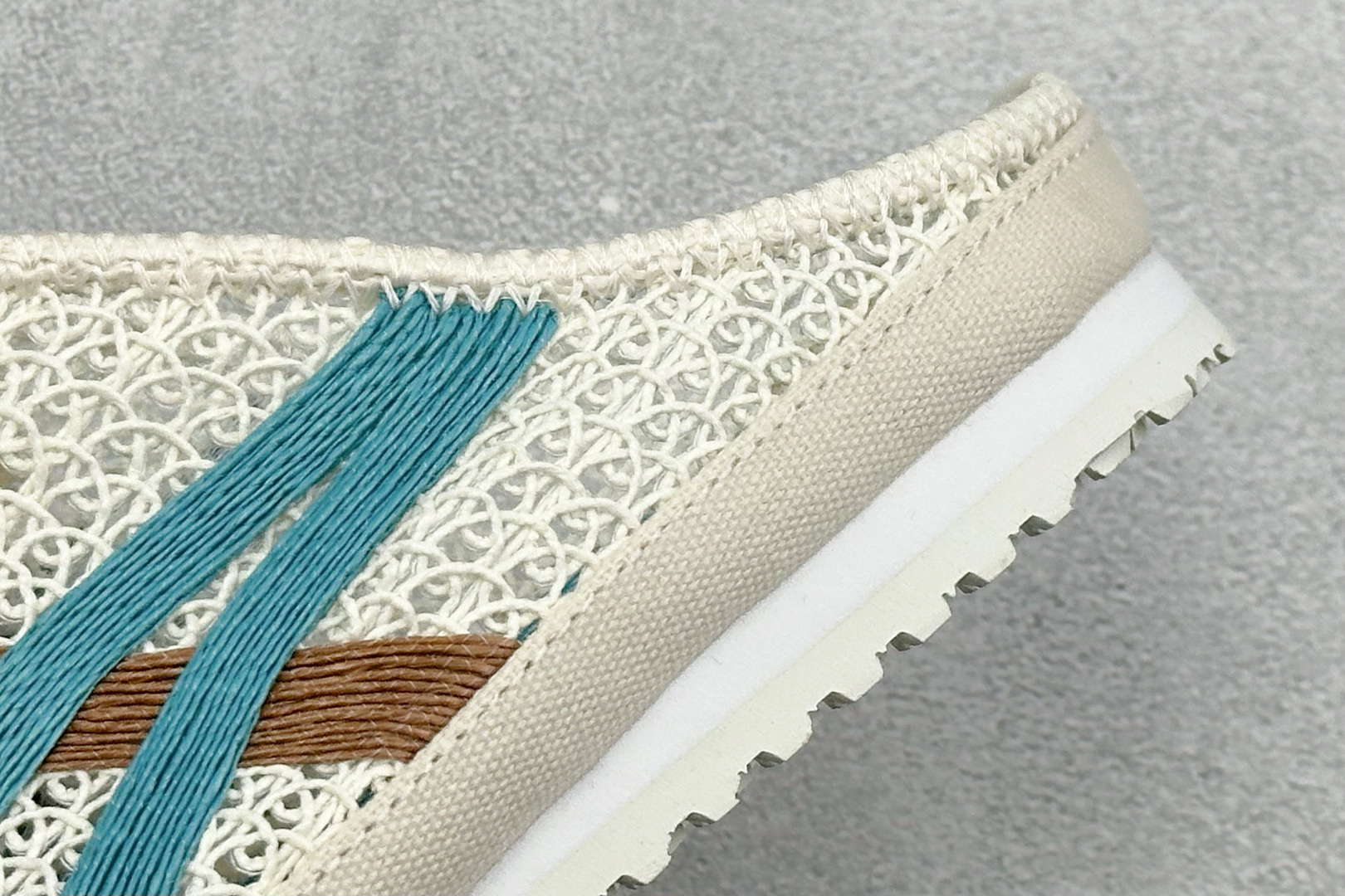 OnitsukaTige /鬼塚虎 Mexico 66 Sabot 网面透气一脚蹬半拖 1183C208-100-Top High Quatity Cheap Sneakers Fashion Clothing Clothes Bags handbags Shoes of all Brand wholesale With The best Quality And Beautiful Price from China Factory Chinese suppliers wholesaler seller OnitsukaTige /鬼塚虎 Mexico 66 Sabot 网面透气一脚蹬半拖 1183C208-100