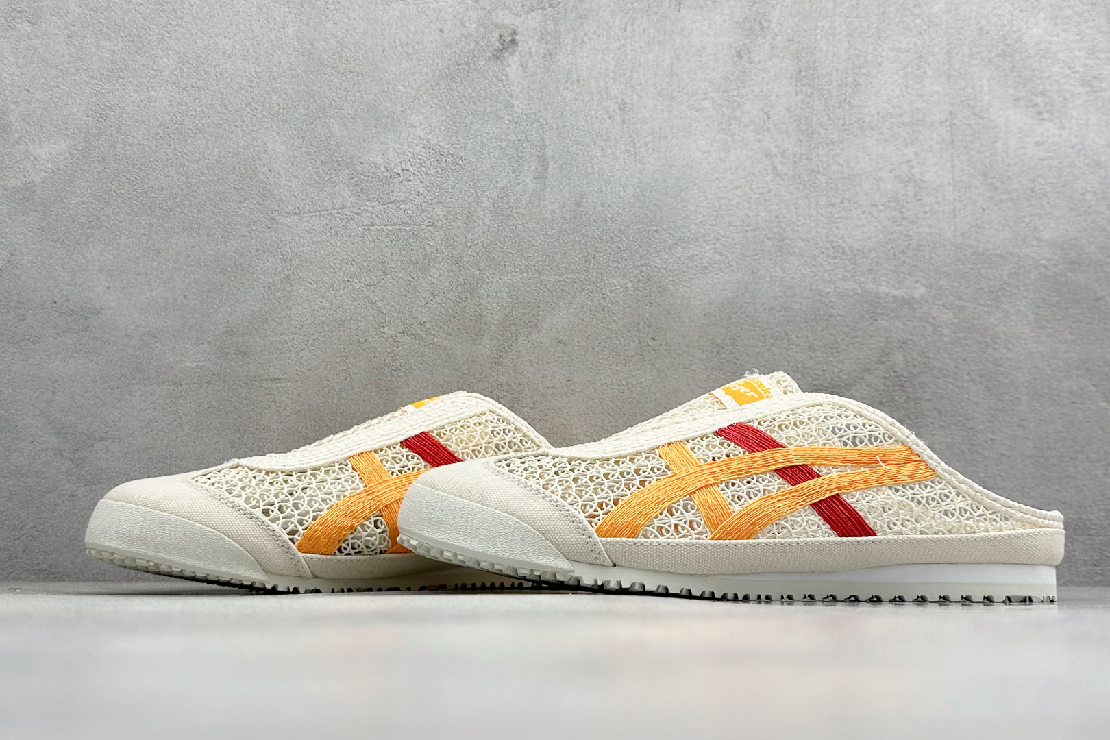 OnitsukaTige /鬼塚虎 Mexico 66 Sabot 网面透气一脚蹬半拖 1183A707-106