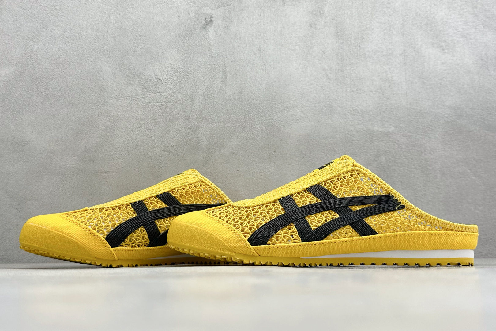 OnitsukaTige /鬼塚虎 Mexico 66 Sabot 网面透气一脚蹬半拖 1183C123-750-Top High Quatity Cheap Sneakers Fashion Clothing Clothes Bags handbags Shoes of all Brand wholesale With The best Quality And Beautiful Price from China Factory Chinese suppliers wholesaler seller OnitsukaTige /鬼塚虎 Mexico 66 Sabot 网面透气一脚蹬半拖 1183C123-750