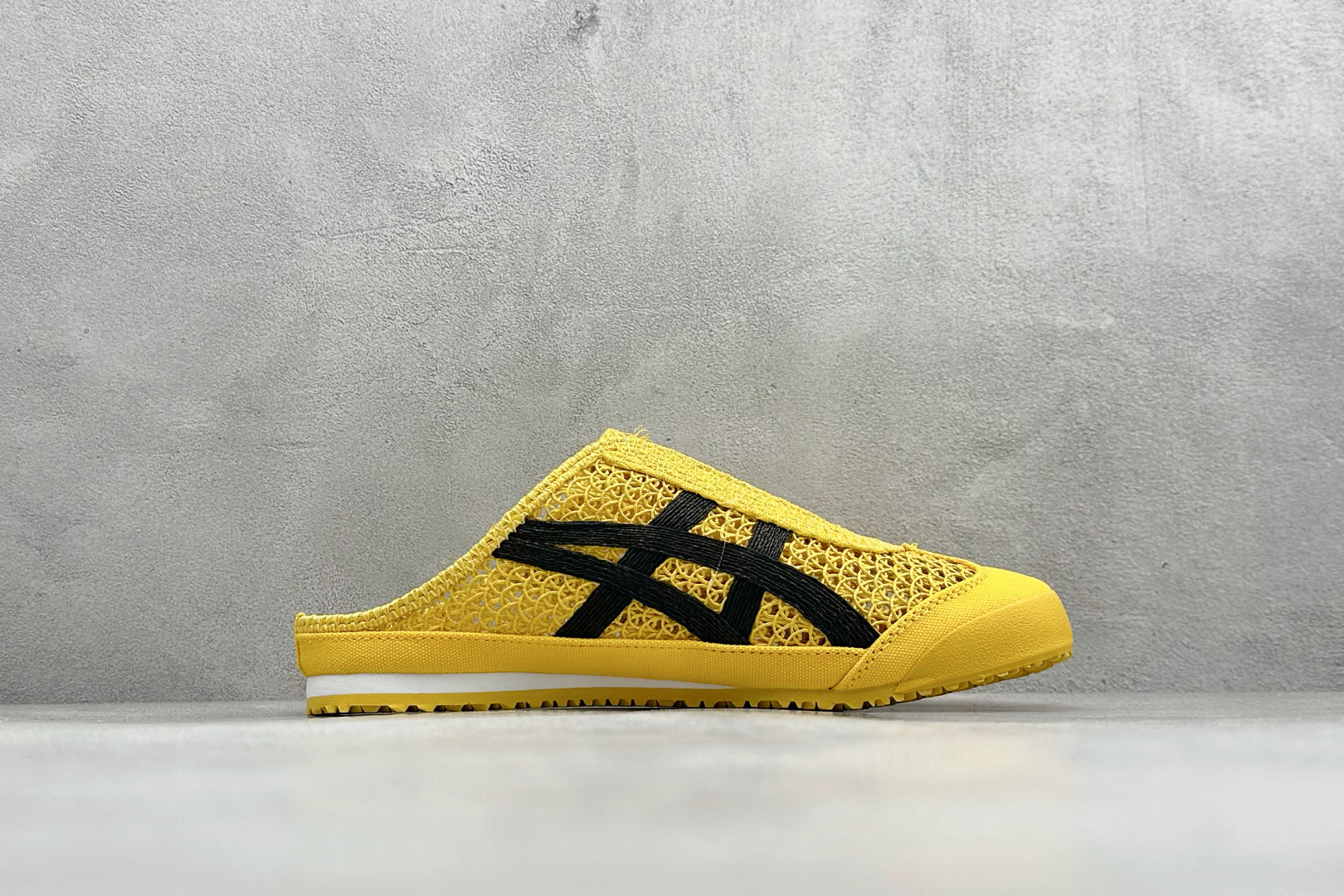 OnitsukaTige /鬼塚虎 Mexico 66 Sabot 网面透气一脚蹬半拖 1183C123-750-Top High Quatity Cheap Sneakers Fashion Clothing Clothes Bags handbags Shoes of all Brand wholesale With The best Quality And Beautiful Price from China Factory Chinese suppliers wholesaler seller OnitsukaTige /鬼塚虎 Mexico 66 Sabot 网面透气一脚蹬半拖 1183C123-750
