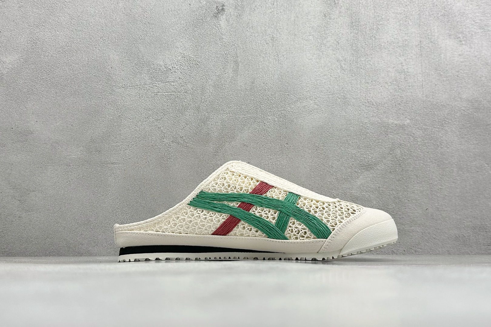 OnitsukaTige /鬼塚虎 Mexico 66 Sabot 网面透气一脚蹬半拖 1183C123-103-Top High Quatity Cheap Sneakers Fashion Clothing Clothes Bags handbags Shoes of all Brand wholesale With The best Quality And Beautiful Price from China Factory Chinese suppliers wholesaler seller OnitsukaTige /鬼塚虎 Mexico 66 Sabot 网面透气一脚蹬半拖 1183C123-103
