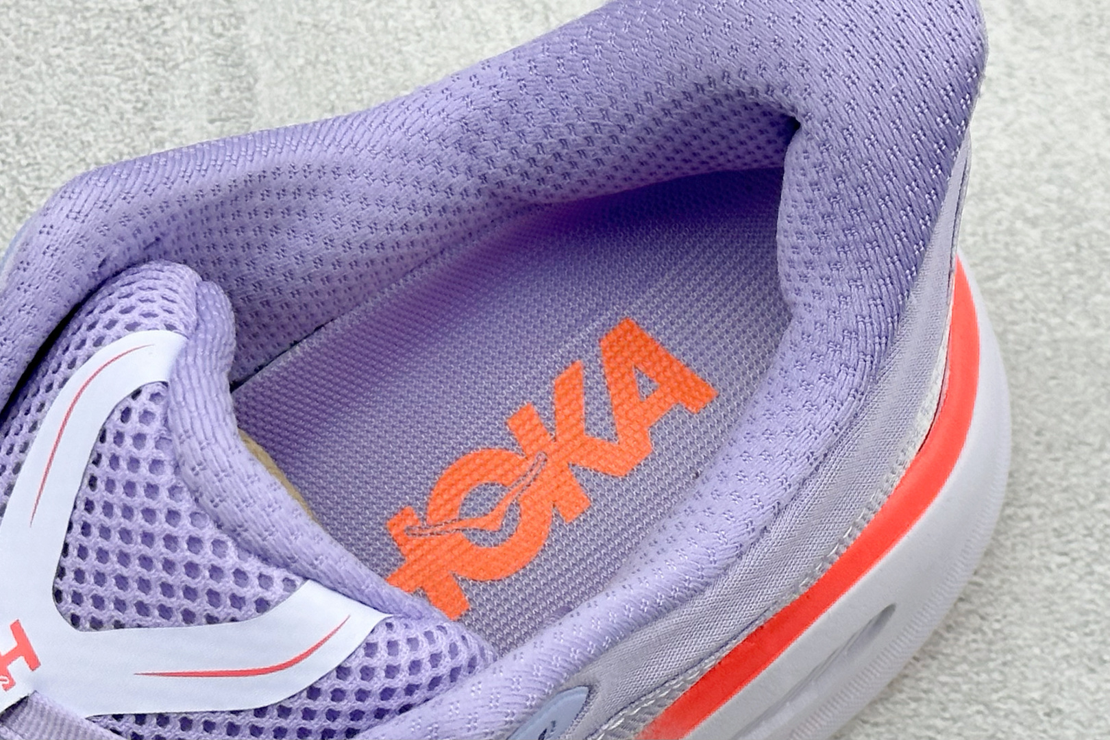 170 ST版HOKA ONE ONE Bondi 9 复古舒适防滑耐磨低帮山地户外跑步鞋 1162012/AGH-Chinese UA Cheap High Quatity Brand Clothes Bags handbags Sneakers wholesale wholesaler seller from China Factory suppliers Fashion Clothing Shoes best Quality Beautiful Price 170 ST版HOKA ONE ONE Bondi 9 复古舒适防滑耐磨低帮山地户外跑步鞋 1162012/AGH