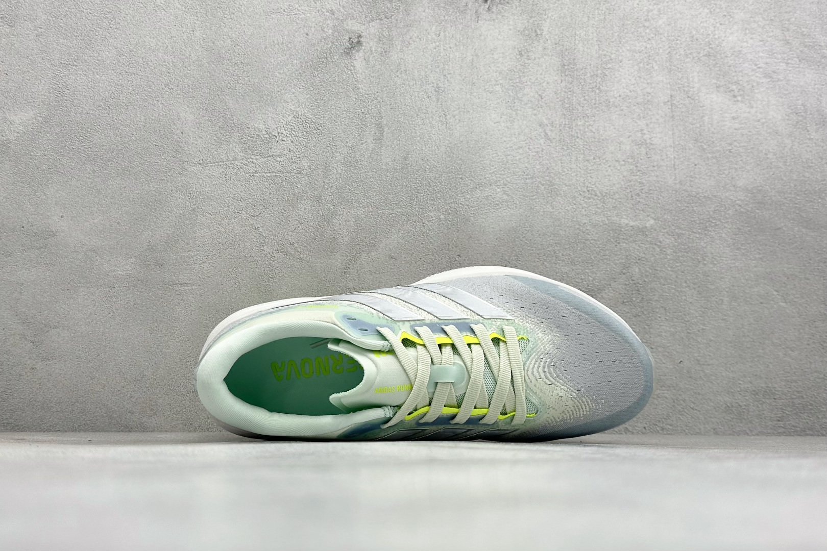 180 TY版Adidas Supernova Rise 3 阿迪达斯 减震回弹 运动透气休闲跑步鞋 JP8886