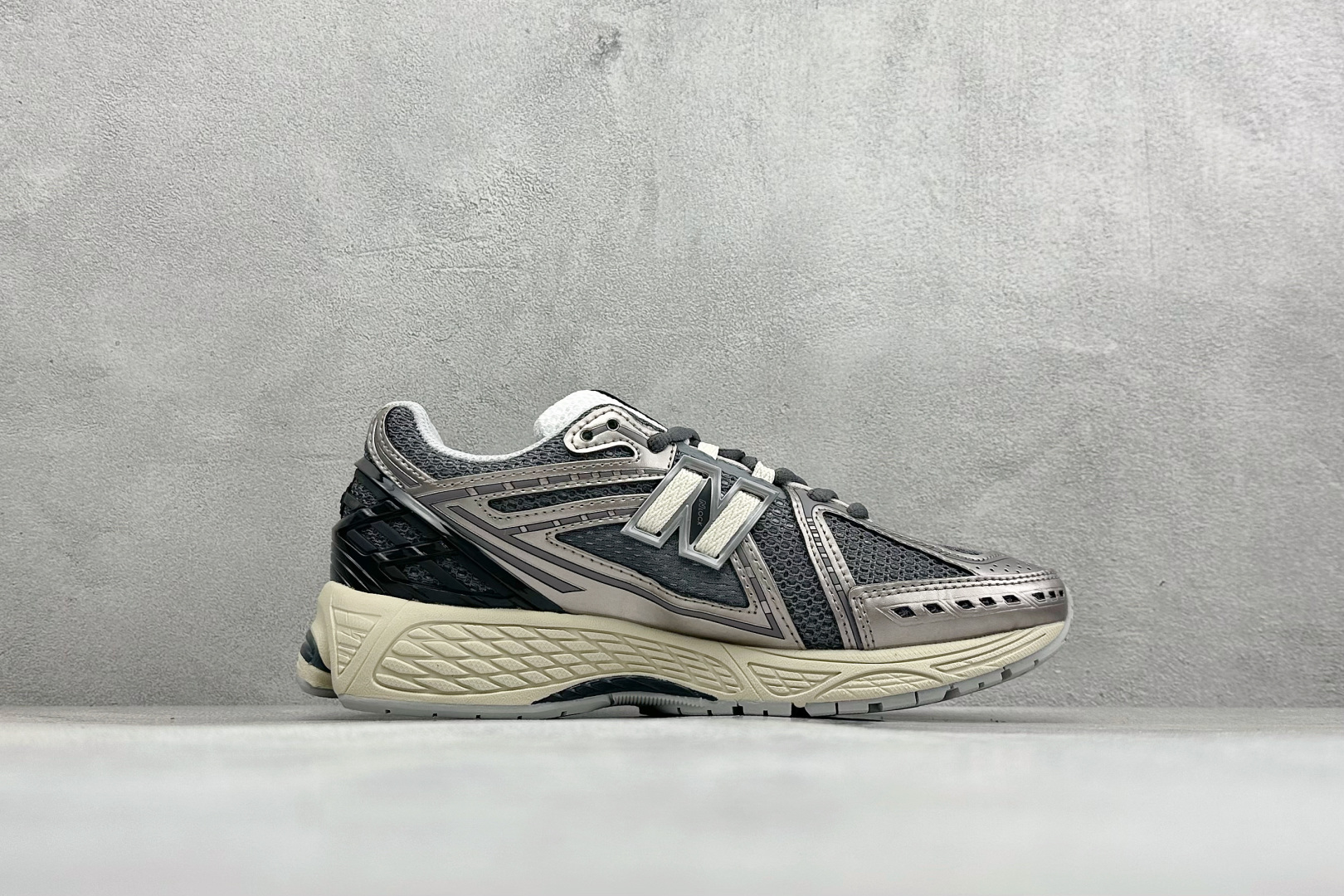 200 GS版New Balance M1906系列复古单品宝藏老爹鞋 M1906RBG