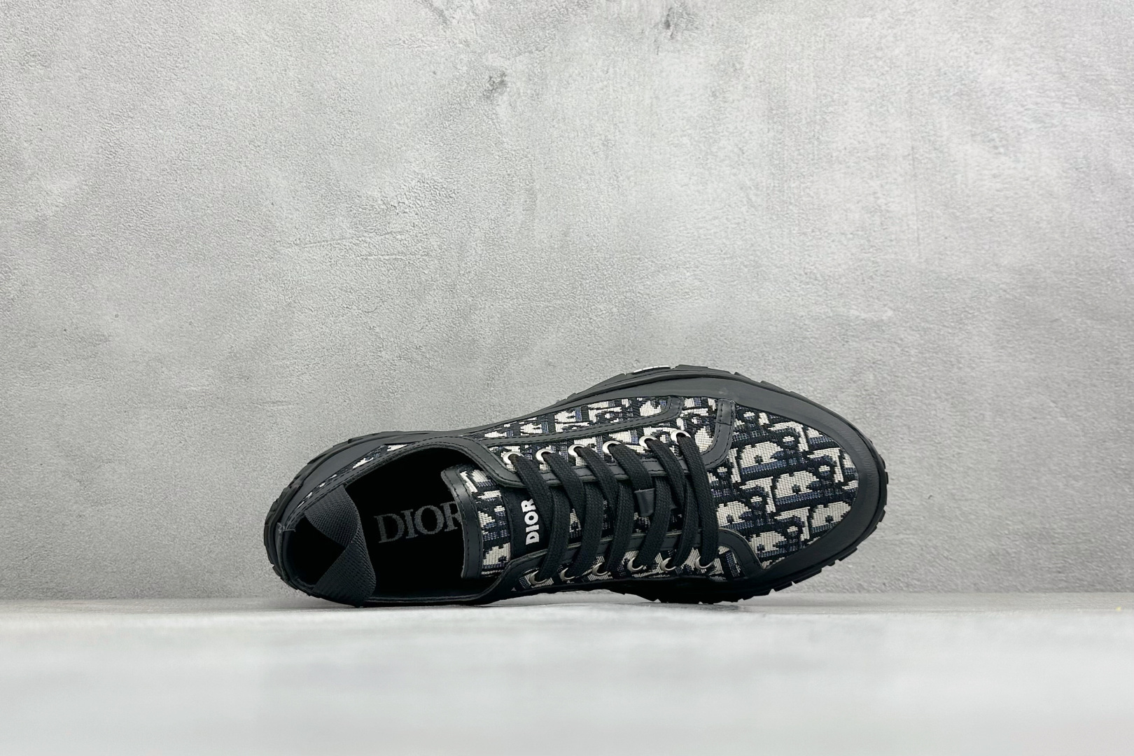 400 B28 Dior 老花刺绣运动休闲鞋高帮系带老爹鞋 Dior 迪奥 3SN277ZJW-H961-Chinese UA Cheap High Quatity Brand Clothes Bags handbags Sneakers wholesale wholesaler seller from China Factory suppliers Fashion Clothing Shoes best Quality Beautiful Price 400 B28 Dior 老花刺绣运动休闲鞋高帮系带老爹鞋 Dior 迪奥 3SN277ZJW-H961