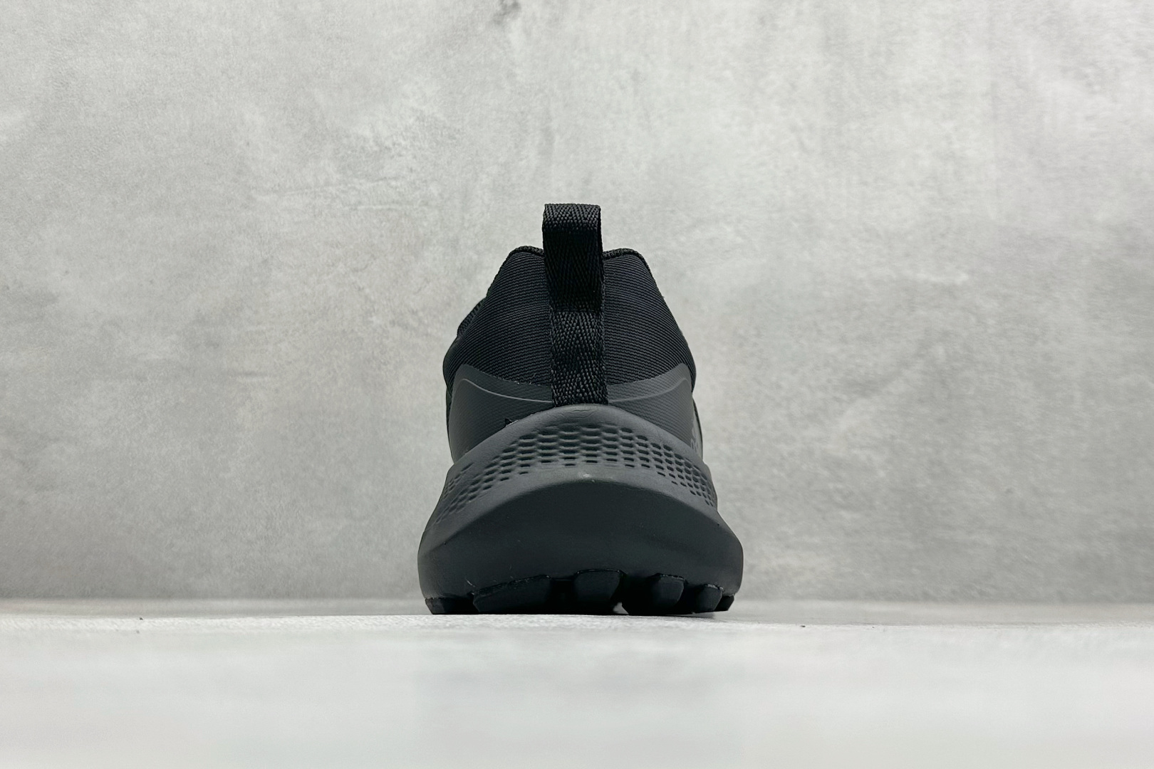 190 Adidas Super nova 阿迪达斯 舒适柔软防滑耐磨 低帮跑步鞋 D68952