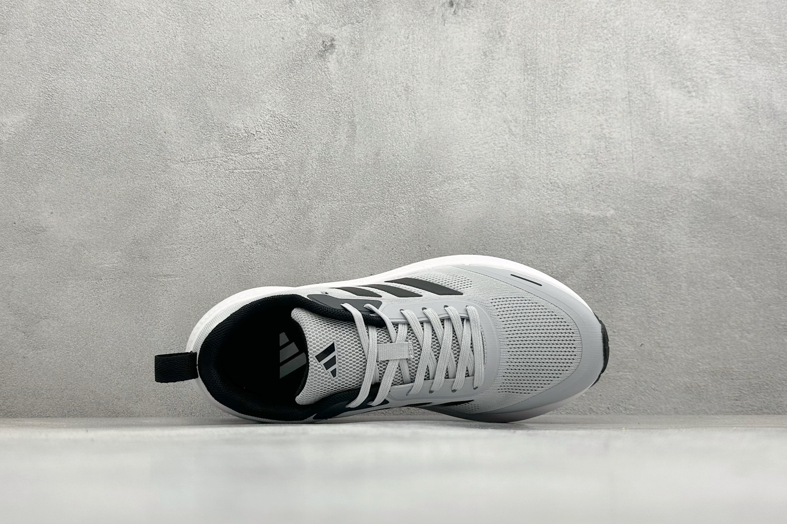 Adidas Super nova 阿迪达斯 舒适柔软防滑耐磨 低帮跑步鞋 D68955