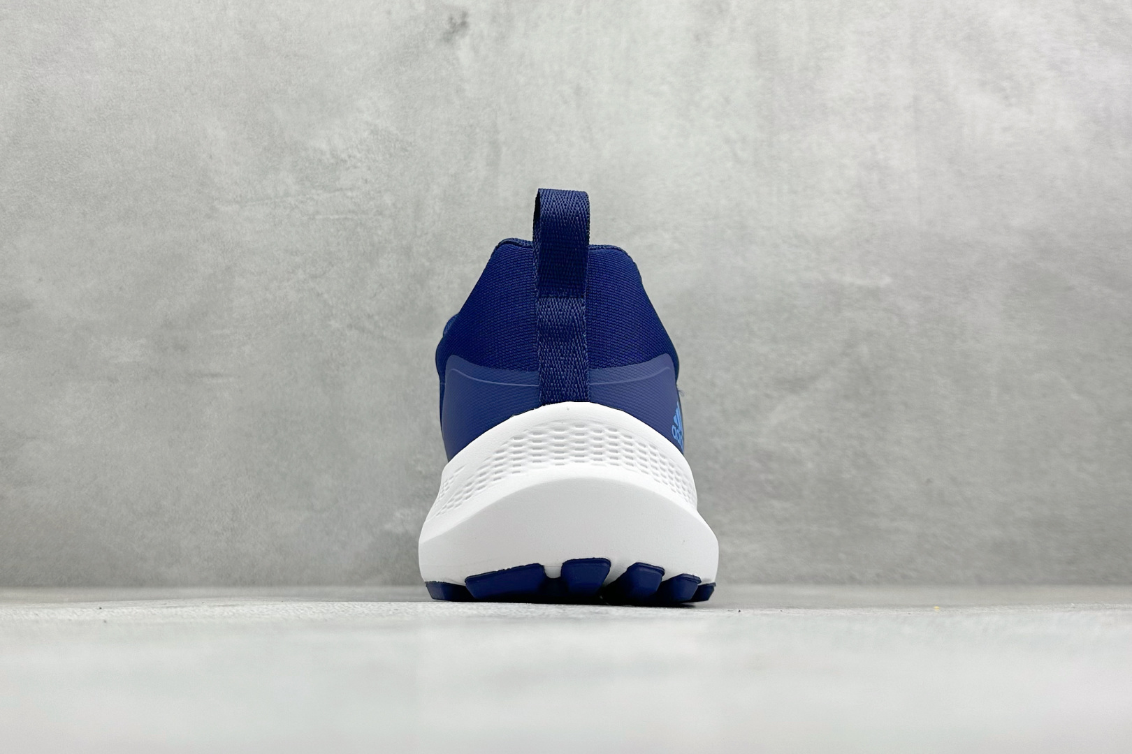 190 Adidas Super nova 阿迪达斯 舒适柔软防滑耐磨 低帮跑步鞋 D68954
