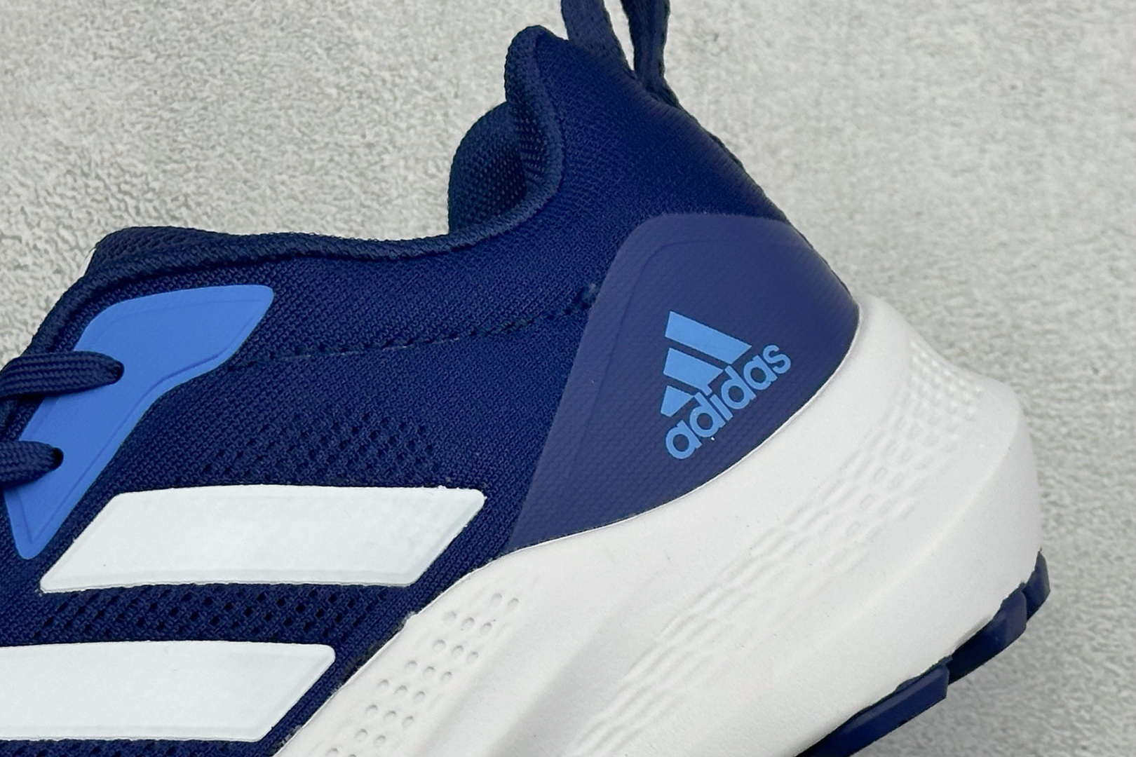 190 Adidas Super nova 阿迪达斯 舒适柔软防滑耐磨 低帮跑步鞋 D68954