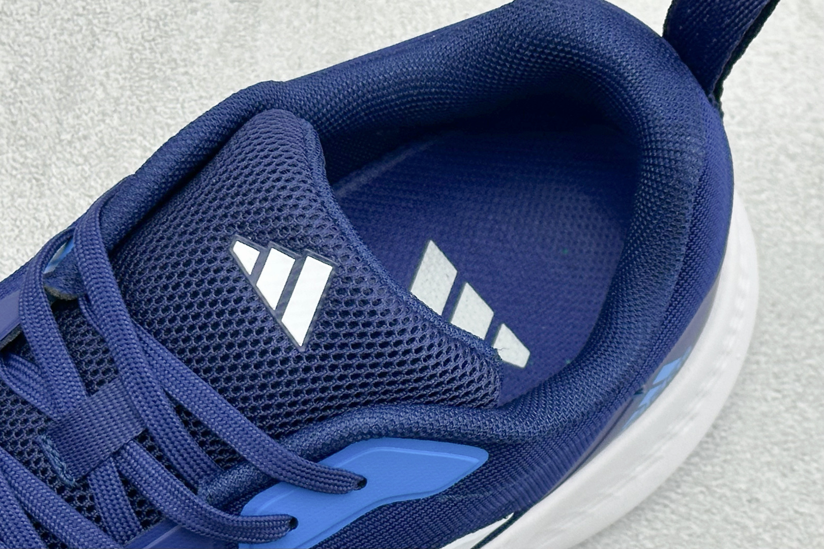 190 Adidas Super nova 阿迪达斯 舒适柔软防滑耐磨 低帮跑步鞋 D68954