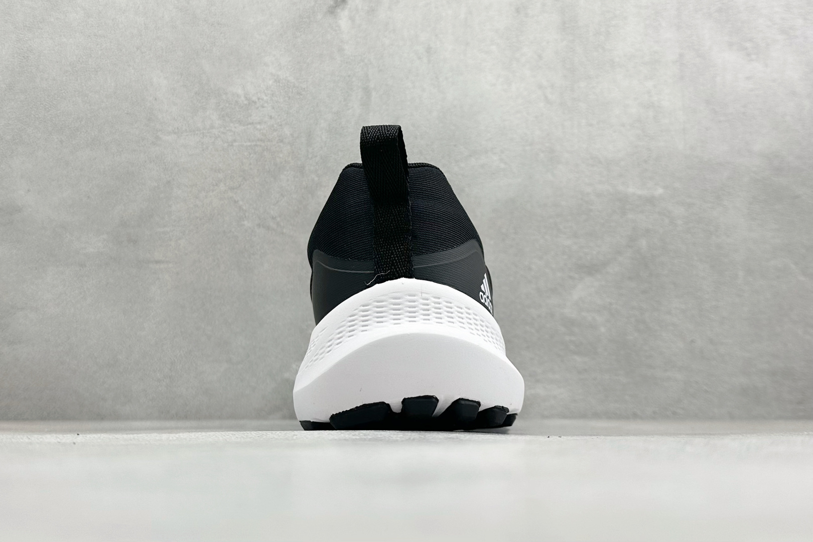 190 Adidas Super nova 阿迪达斯 舒适柔软防滑耐磨 低帮跑步鞋 D68951